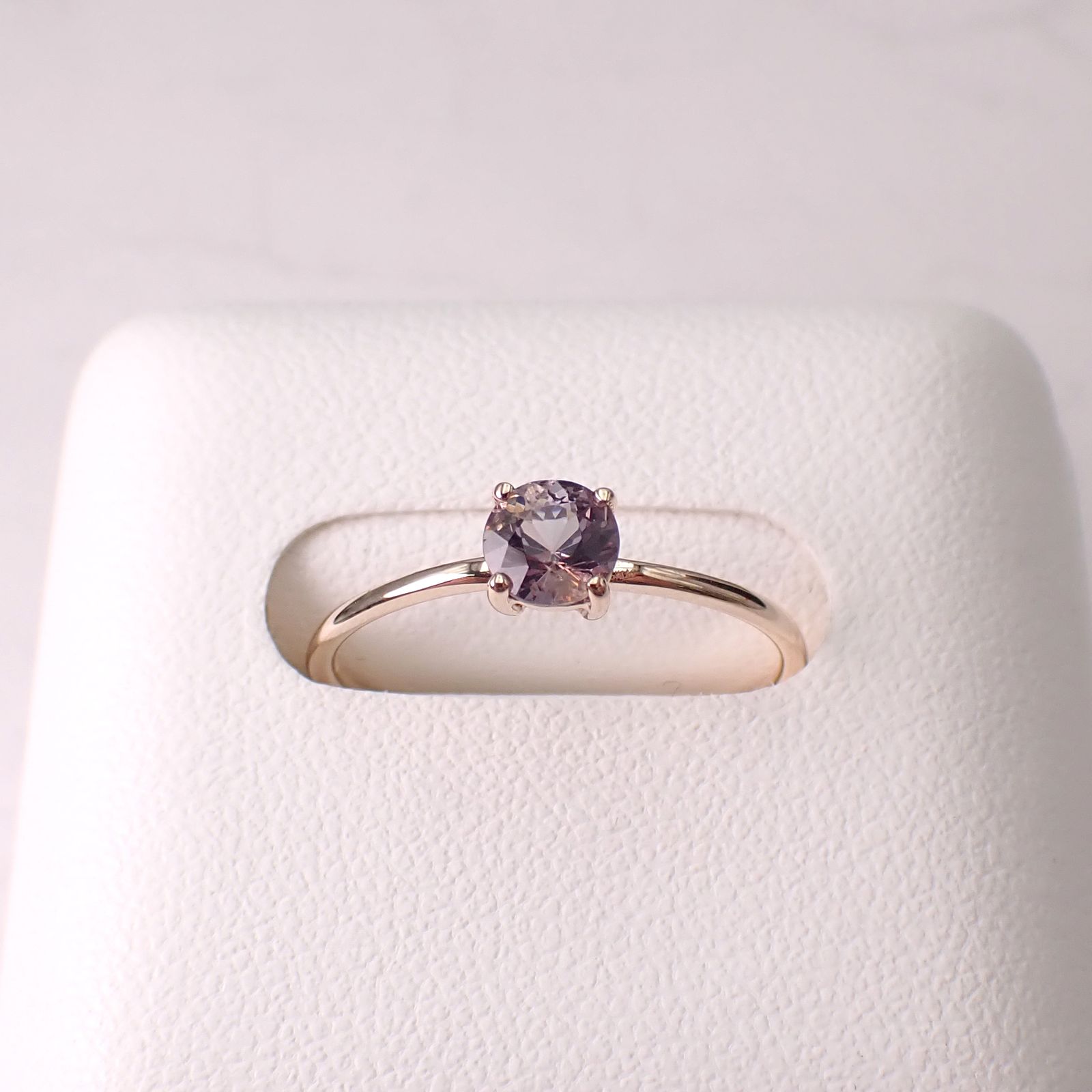 リング空枠：石留め▶ラベンダースピネル（お客様製作例）