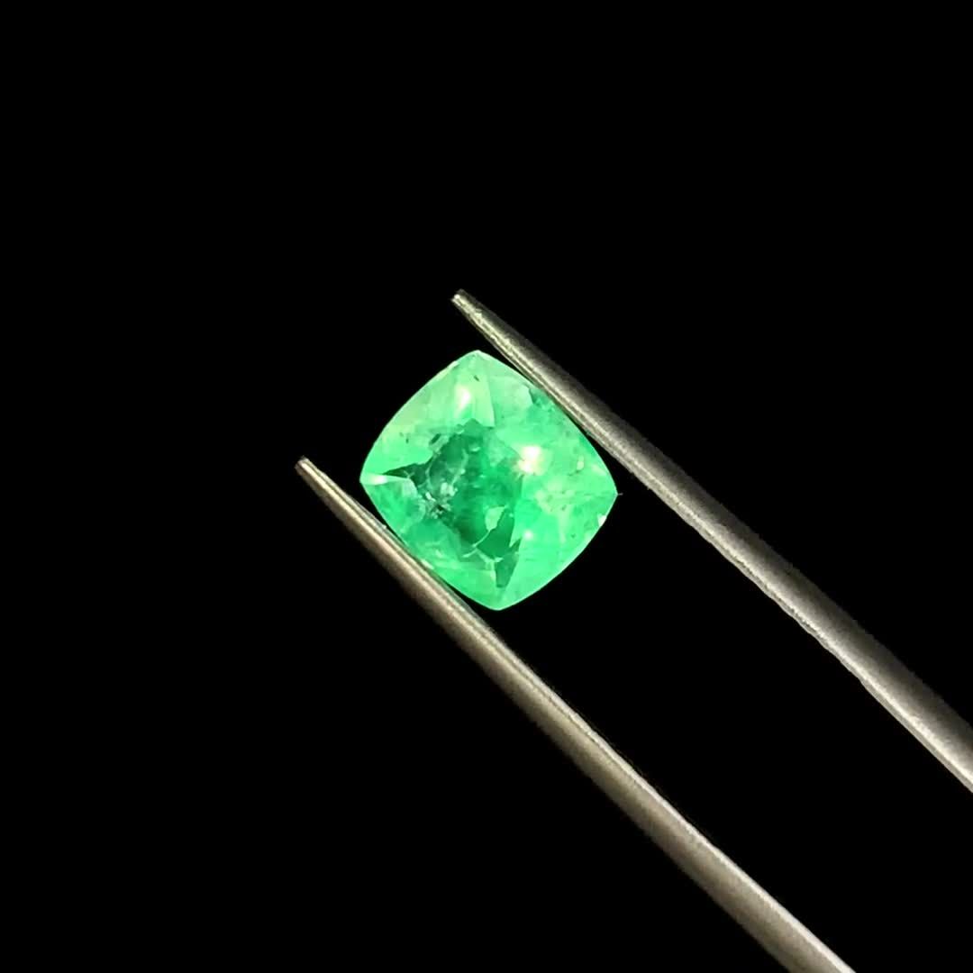 ハイアライトオパール(宝石名オパール)メキシコ産 識別済 1.23ct / 7.9
