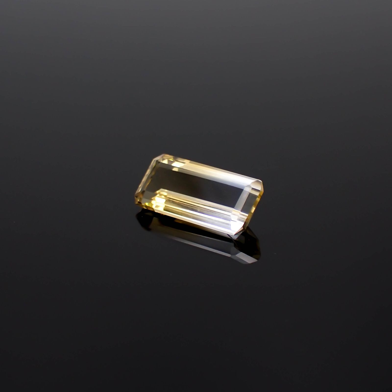 バイカラーシトリン ブラジル・ミナスジェライス州産 6.19ct[240326467]17.1x8.1mm前後