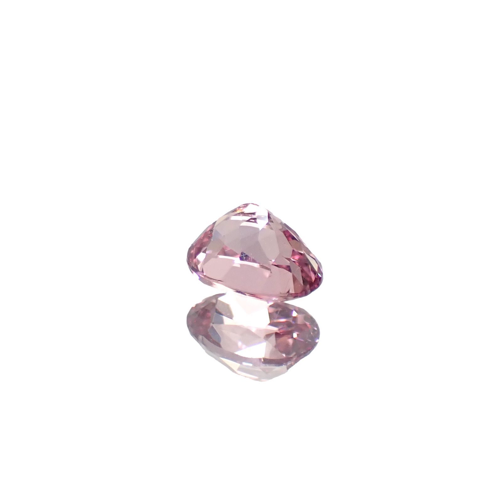 ドラゴンガーネット タンザニア産 0.97ct [250330037]6.4x4.9mm前後