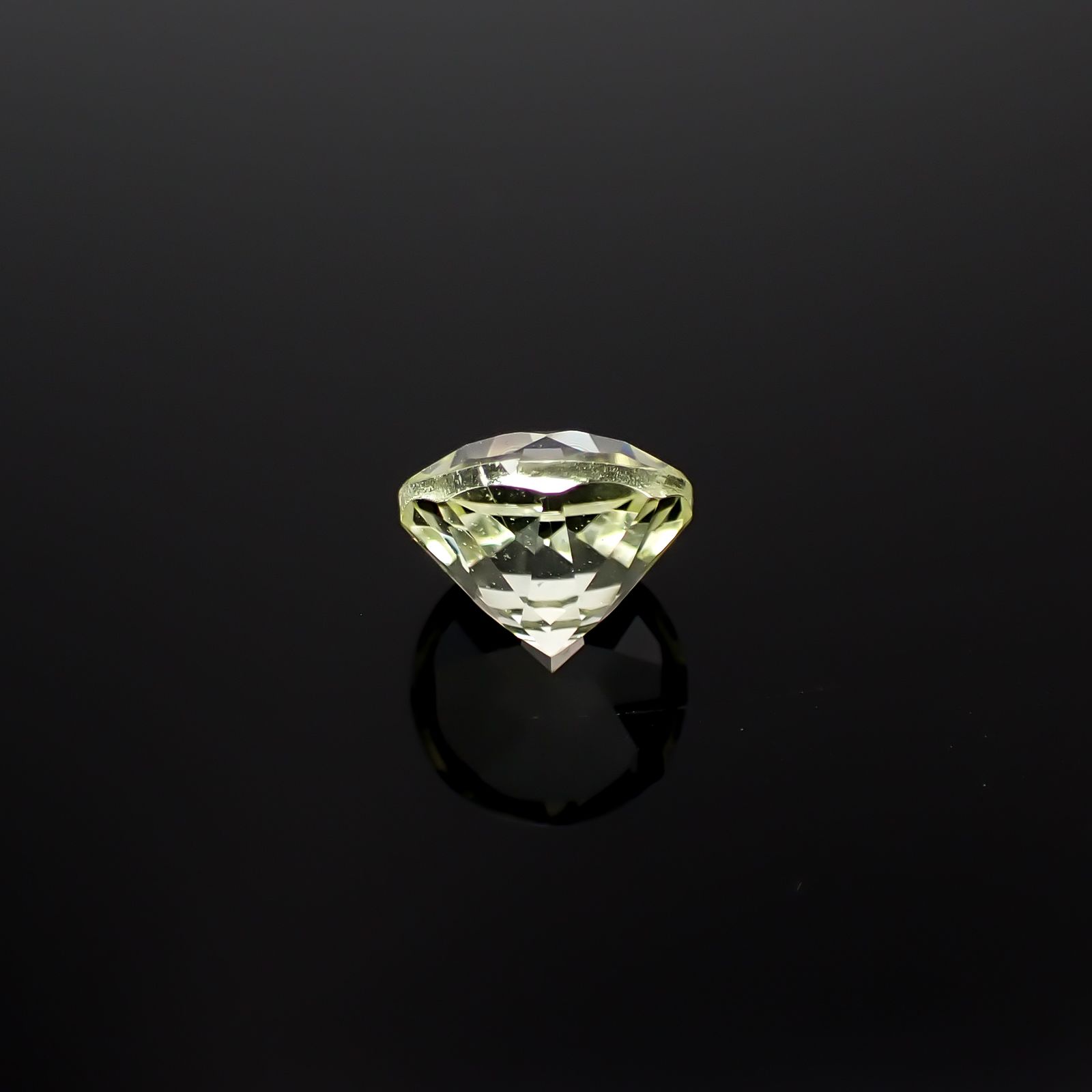 トリフェーン アフガニスタン/ブラジル産 2.35ct[240628447]8x8mm前後