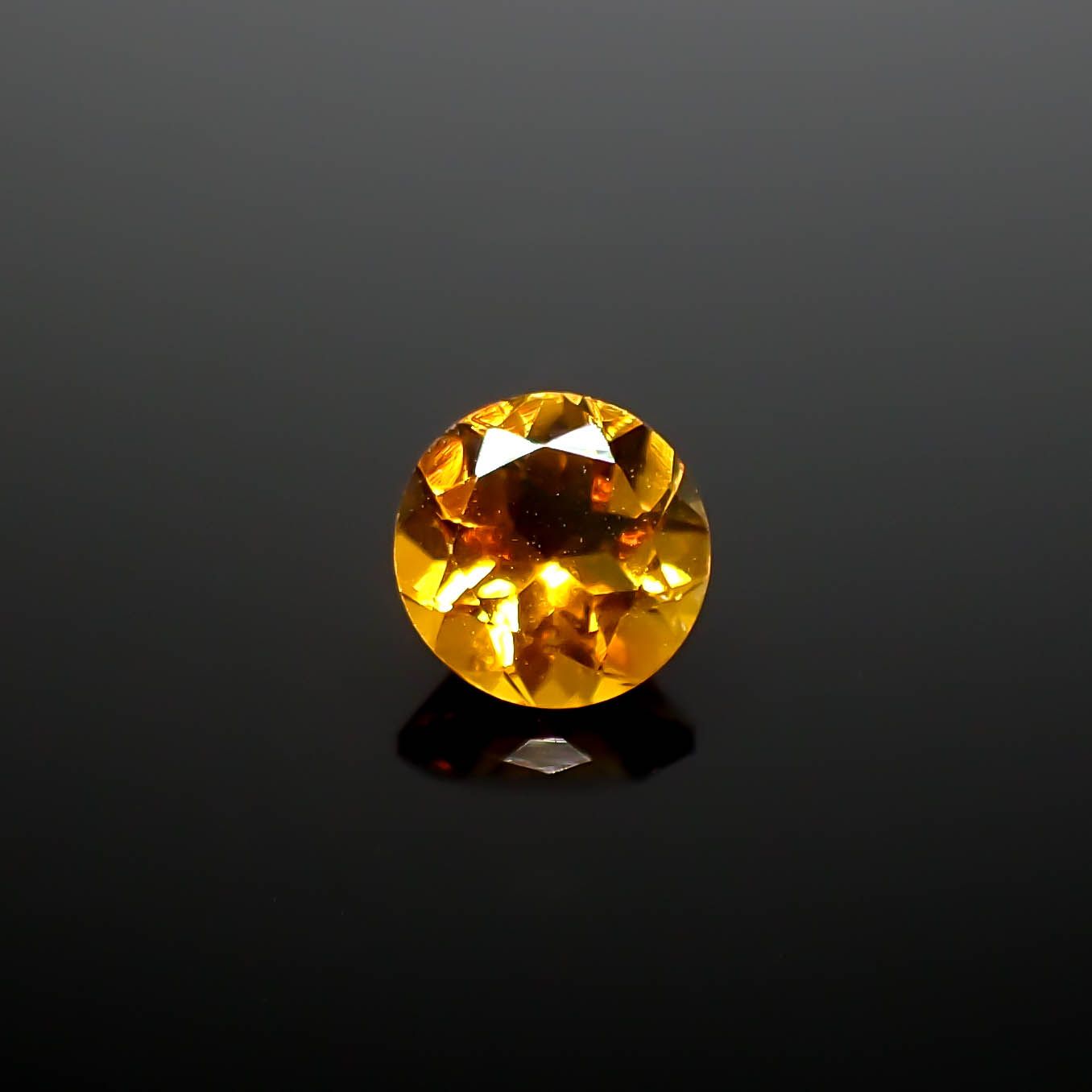 マデイラシトリン ブラジル・ミナスジェライス州産 1.13ct [250630575]7x7mm前後