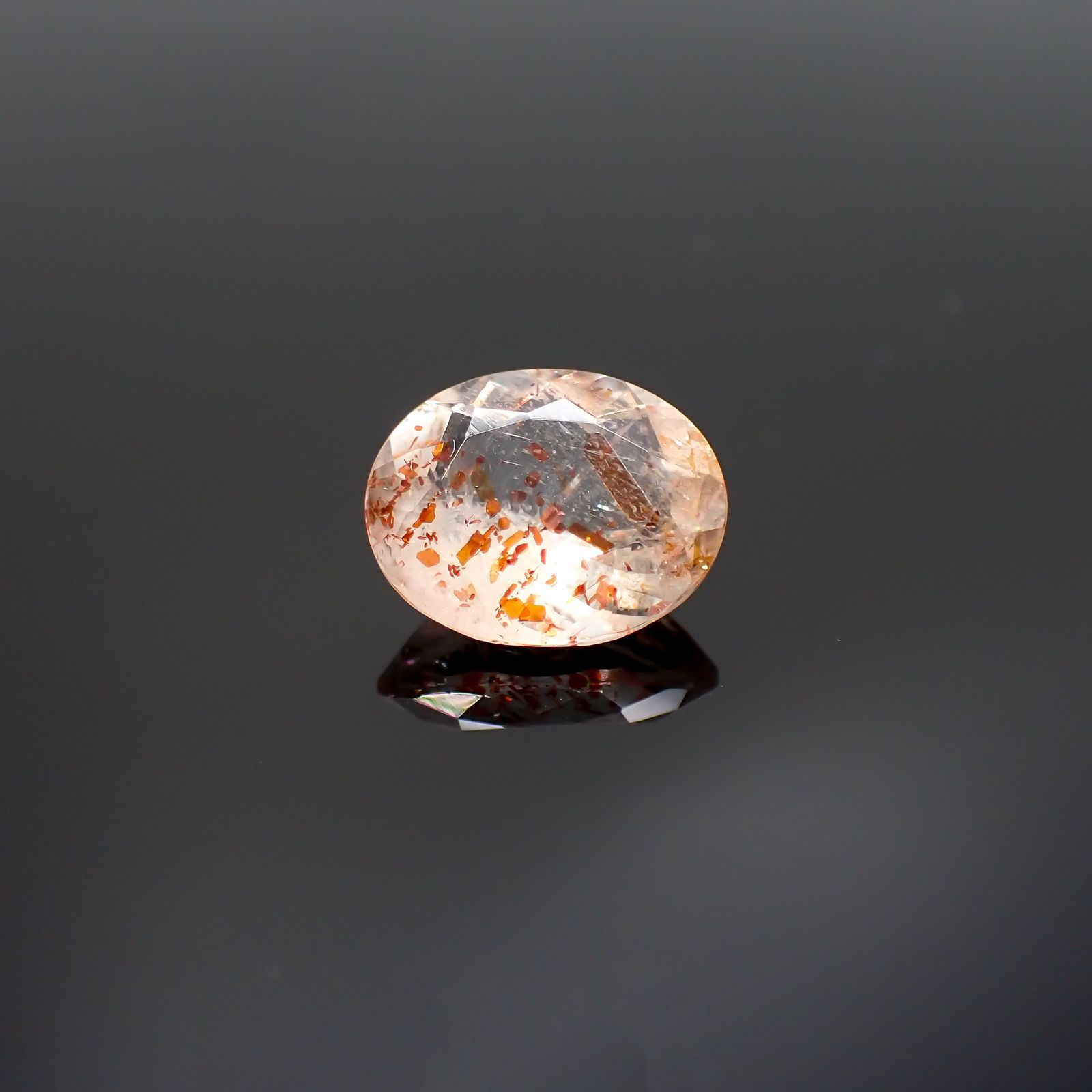 イリュージョンサンストーン(宝石名オリゴクレース)タンザニア産 2.49ct 識別済[250113874]10.3x8.3mm前後