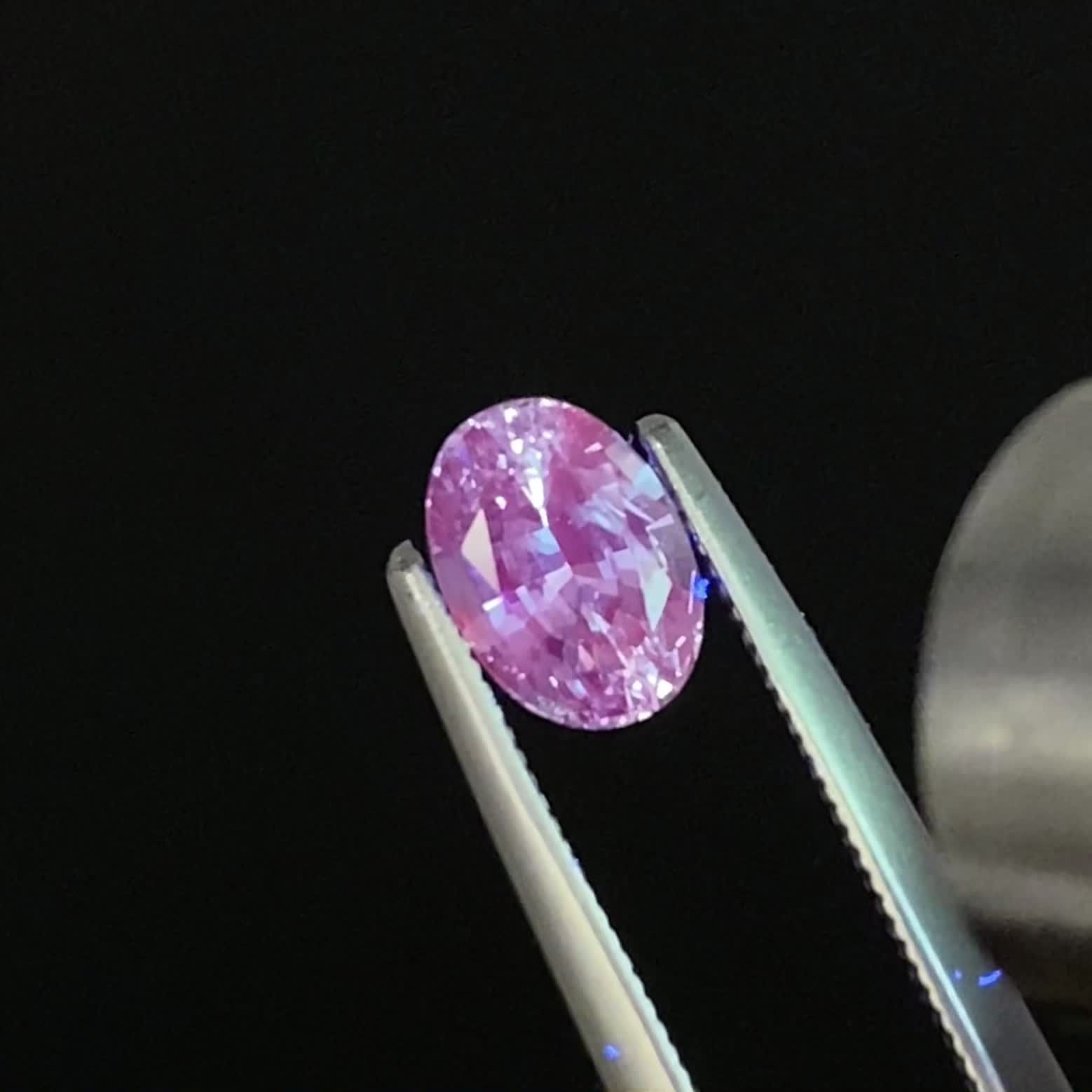 サファイア 非加熱(宝石名ブルー・サファイア)スリランカ/マダガスカル