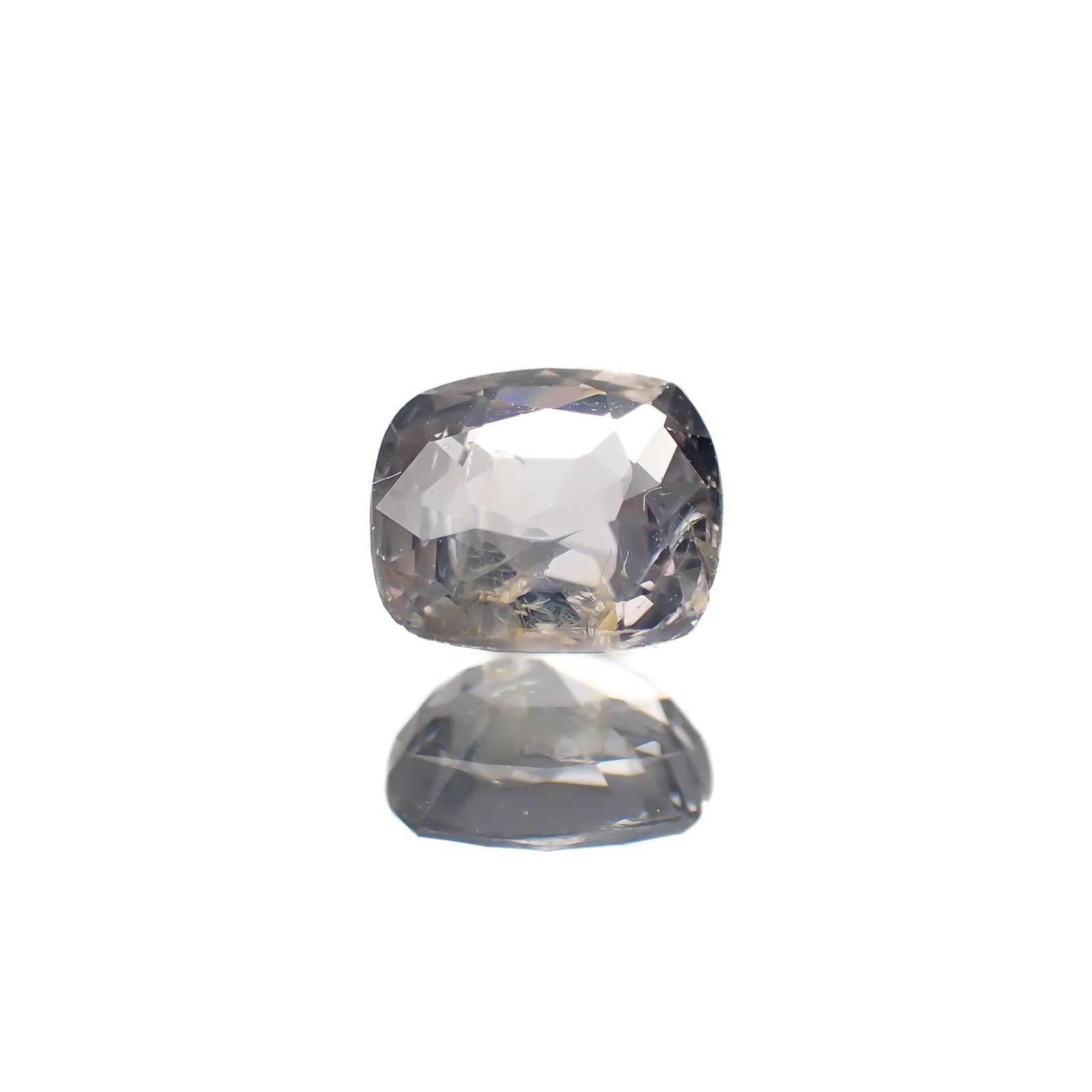 グレースピネル(宝石名スピネル)ビルマ/マダガスカル産 0.75ct 識別済[220817561]5.5x5.2mm前後