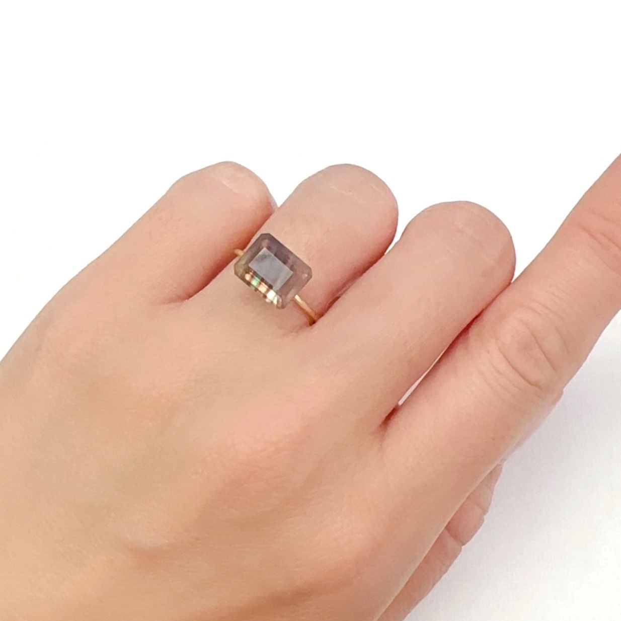 パーティカラーフローライト フルオレッセンス ブラジル産 4.00ct[240326912]9.9x8mm前後