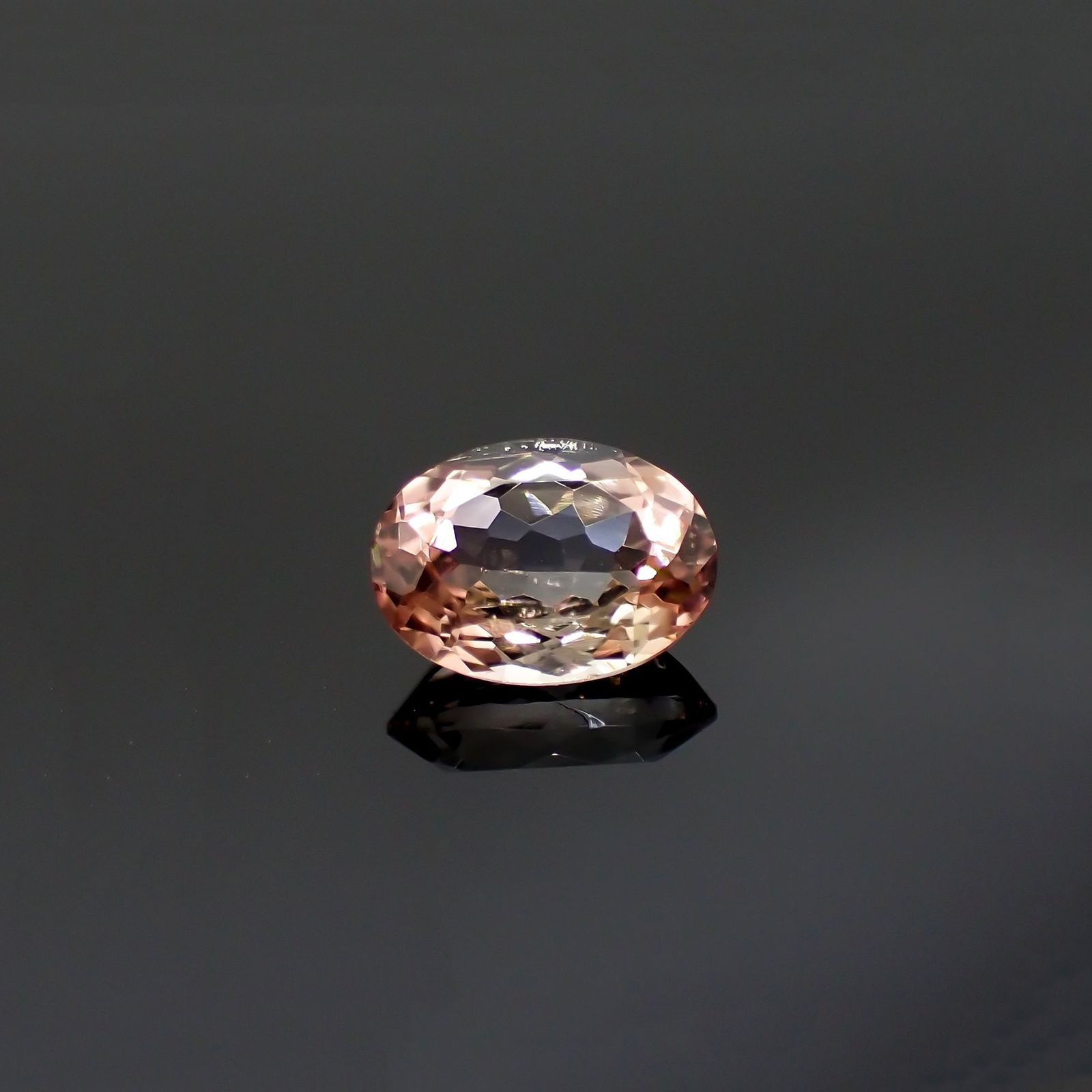 バイカラートルマリン(宝石名トルマリン)コンゴ民主共和国産 1.69ct 識別済[220717024]8.8x6.4mm前後