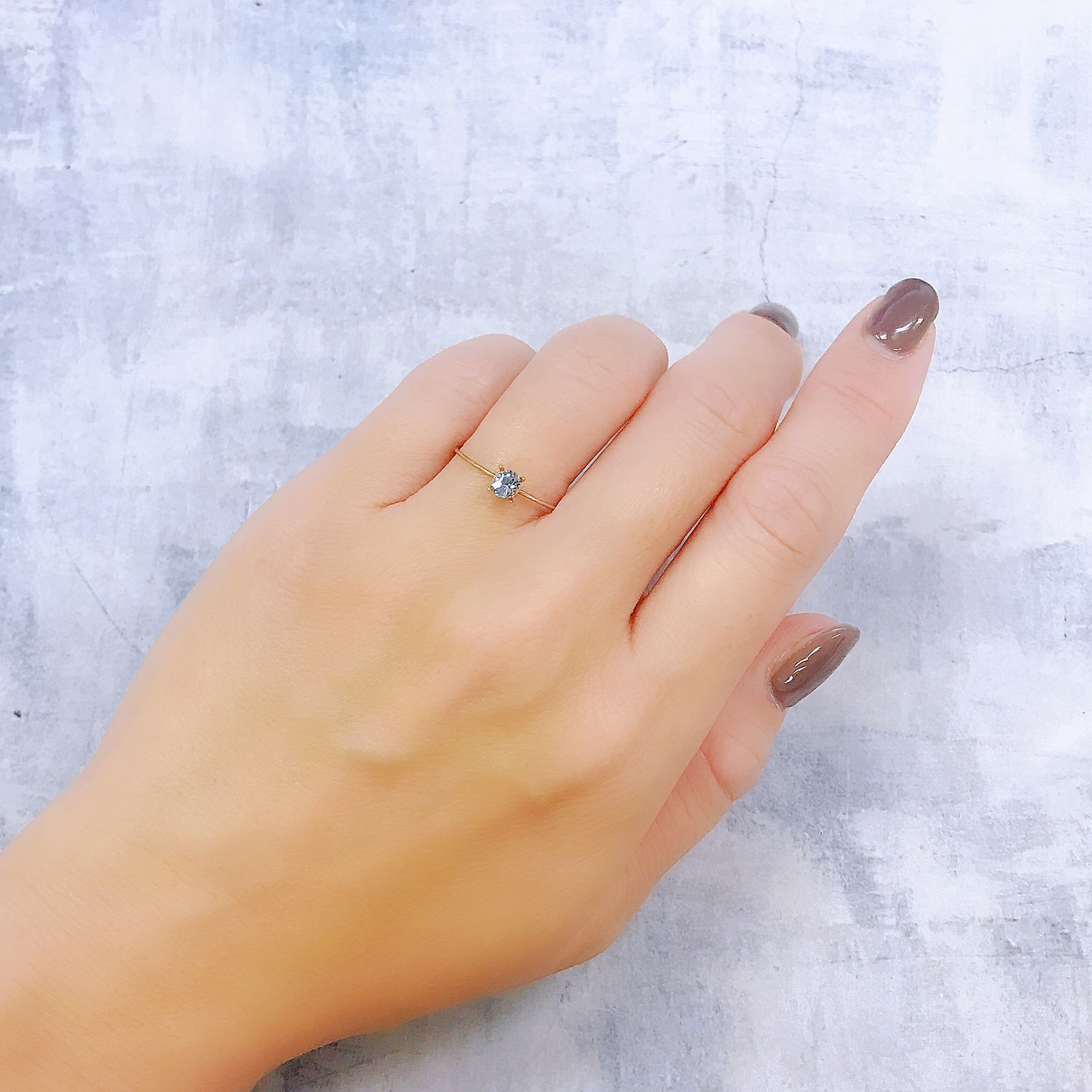 アイスブルーサファイア(宝石名サファイア)スリランカ/マダガスカル産 0.28ct 識別済[220918073]4x3.6mm前後