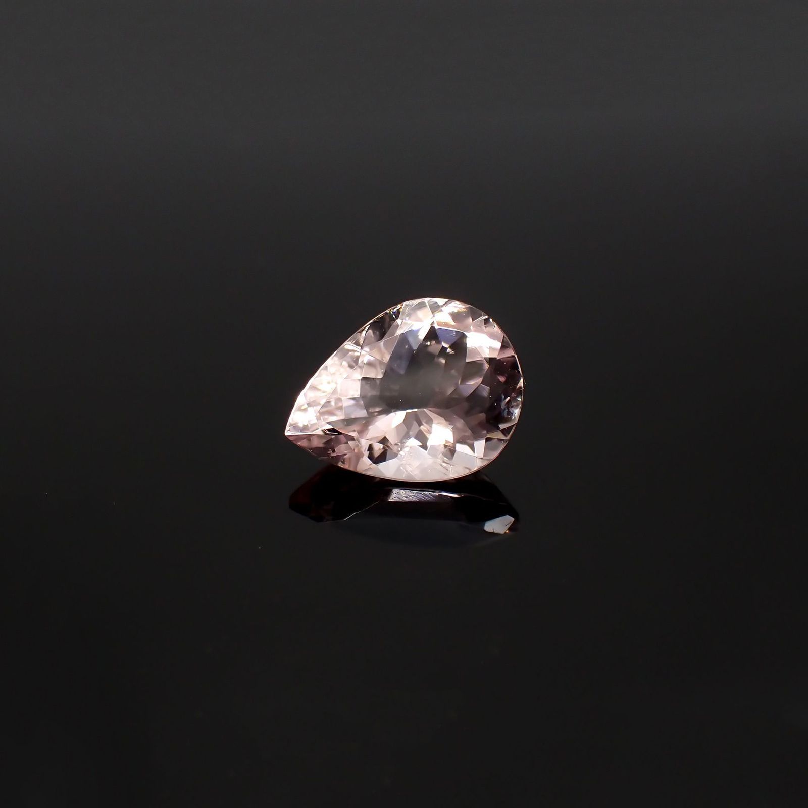 モルガナイト(宝石名モルガナイト)ナイジェリア産 1.35ct 識別済[220717065]9.1x7.1mm前後