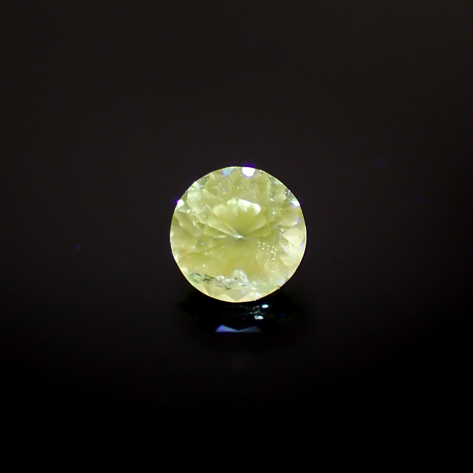 バナジウムコーネルピン(宝石名コーネルピン)タンザニア・タンガ州産 0.31ct 識別済[220115629]4.1x4.1mm前後