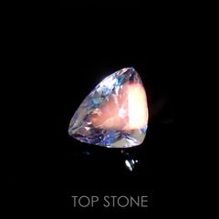 レインボームーンストーン(宝石名ラブラドライト)マダガスカル産 0.53ct 識別済[211113760]4.8x6.2mm前後
