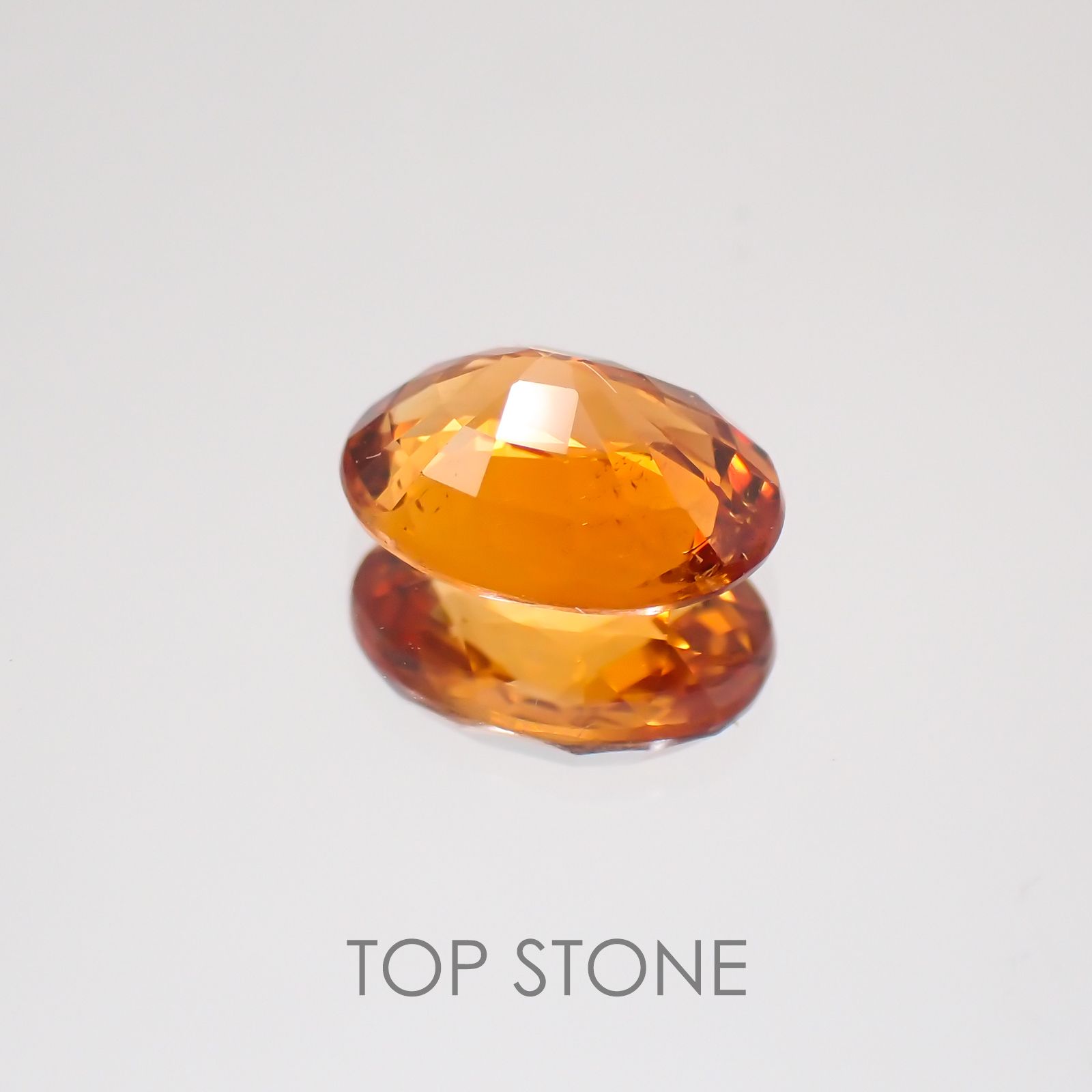 マンダリンガーネット ケニア産 ルース 1.55ct[20129310]7.9×5.9mm前後