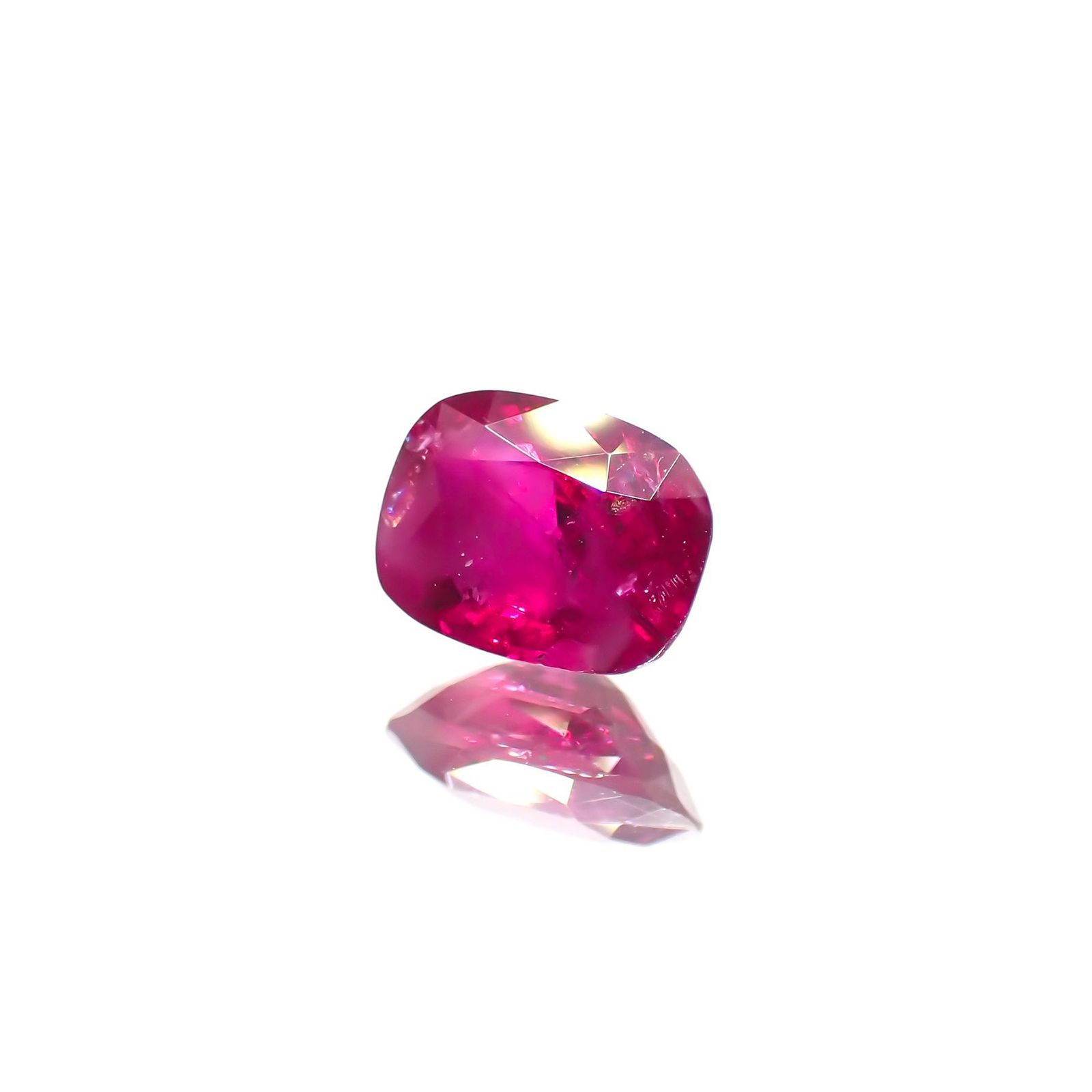 ルビー 非加熱(宝石名ルビー) ミャンマー産 GIA鑑付 1.07ct / 6.7x5.1mm前後 [20073766]