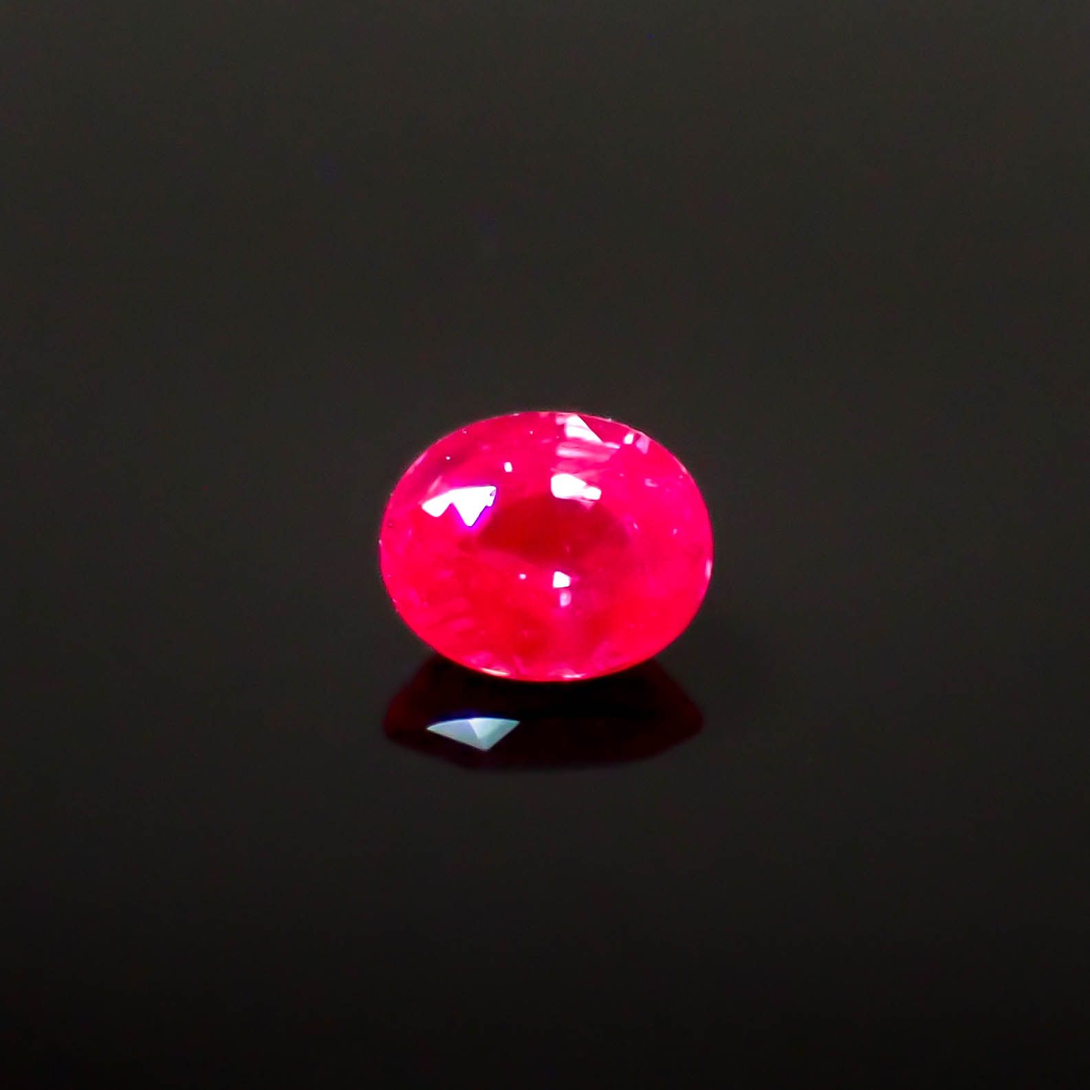 ウィンザーサファイア タンザニア・ウィンザー産 0.45ct[240928685]4.9x4mm前後