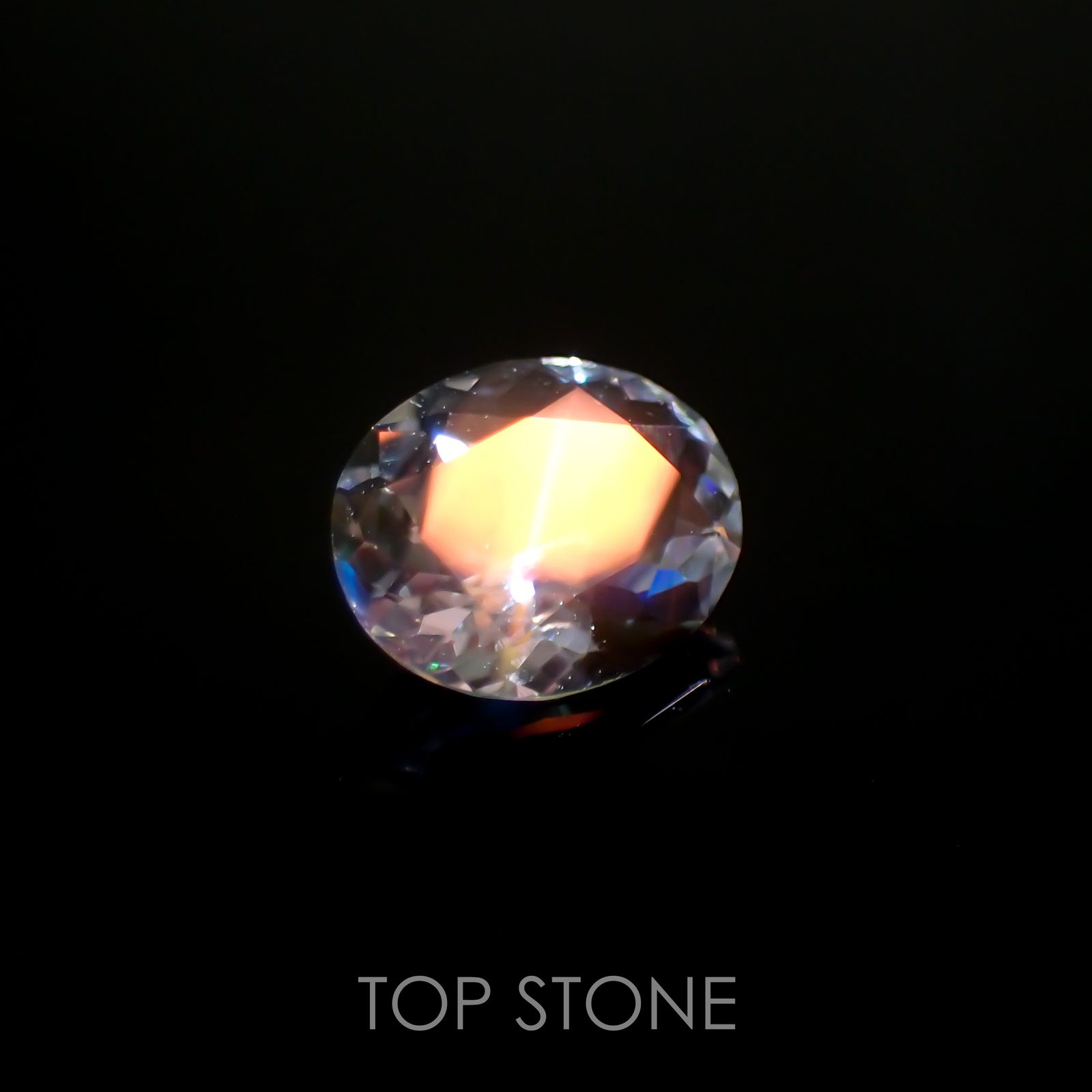レインボームーンストーン(宝石名ラブラドライト)マダガスカル産 0.33ct 識別済[211113746]5.5x4.5mm前後