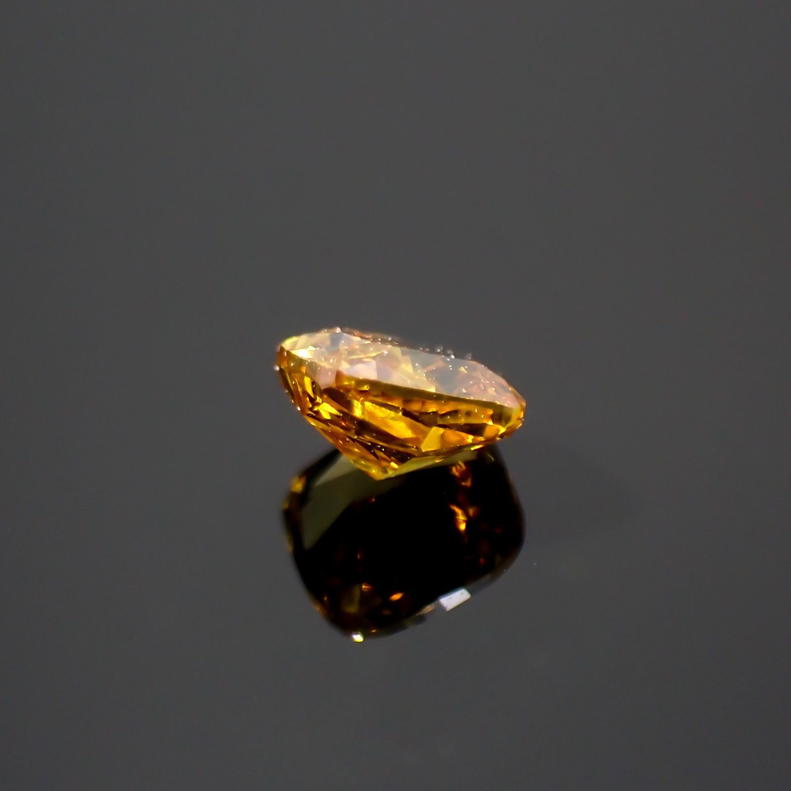 イエローダイヤモンド SI-2 / FANCY DEEP ORANGE YELLOW(宝石名ダイアモンド) 0.150ct ソ付(CGL)[220115145]3.18x2.92mm前後