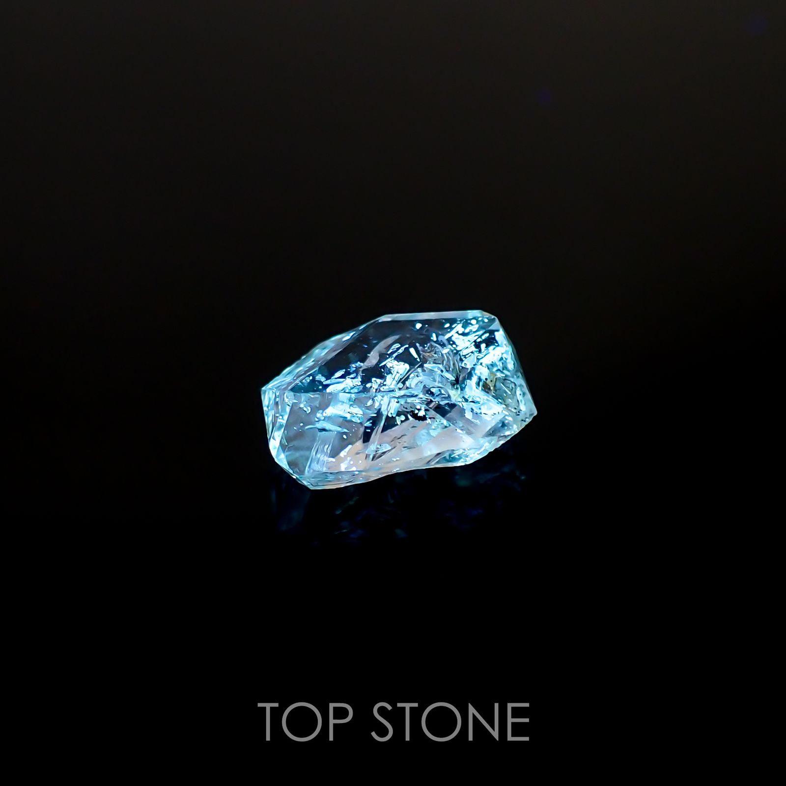 オイルインクォーツ 原石パキスタン産 2.50ct[220515867]10.6x7mm前後