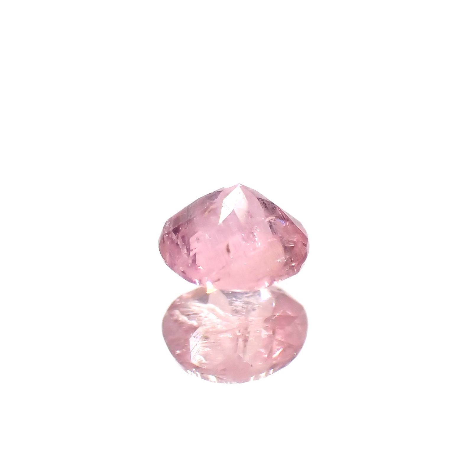 ペツォッタイト(ラズベリル)(宝石名ペツォッタイト)マダガスカル産 0.12ct 識別済[231023640]3.1x3.1mm前後