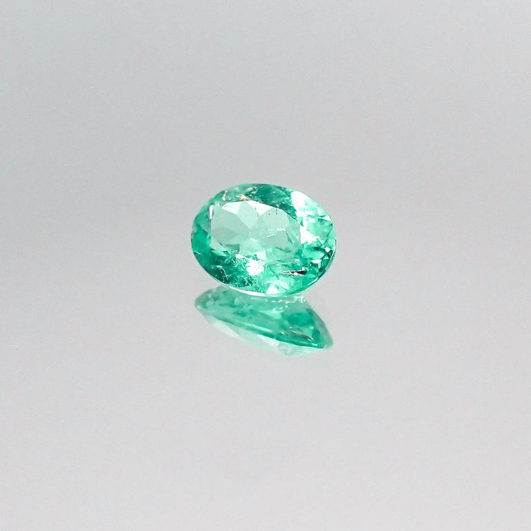 パライバトルマリン(宝石名トルマリン/別名パライバ・トルマリン) ブラジル産 0.479ct ソ付(宝貴協)[20052682]6×4.5mm前後
