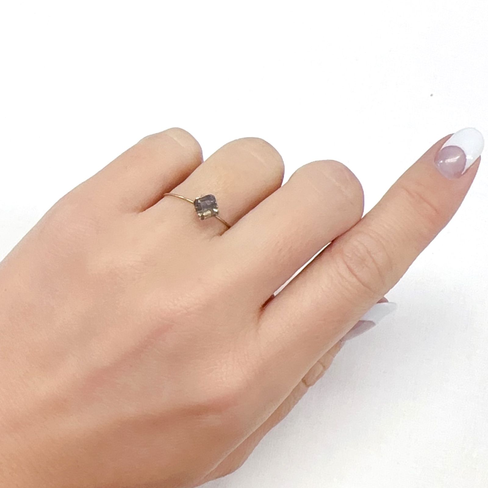 レインボースキャポライト ブラジル産 0.65ct[231225060]5.1x5.1mm前後