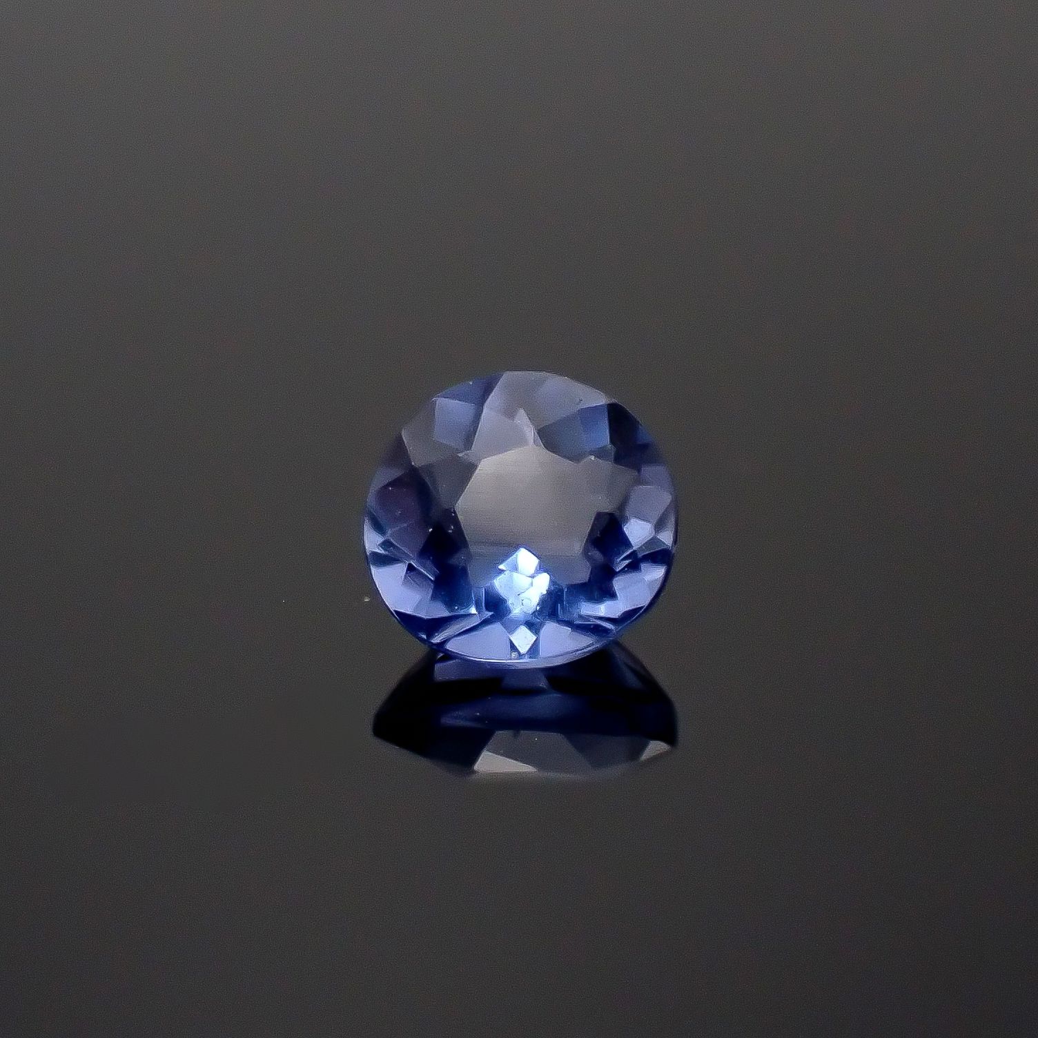 カラーチェンジフローライト ブラジル産 0.57ct[240728467]5.1x5.1mm前後