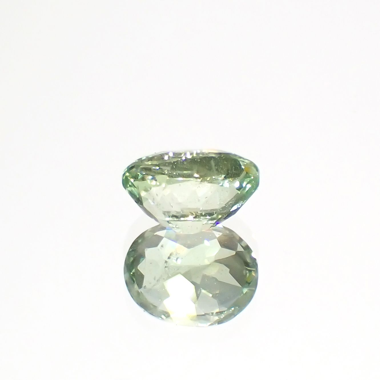 バナジウムコーネルピン(宝石名コーネルピン)タンザニア・タンガ州産 0.55ct 識別済[230521916]5.6x4.3mm前後