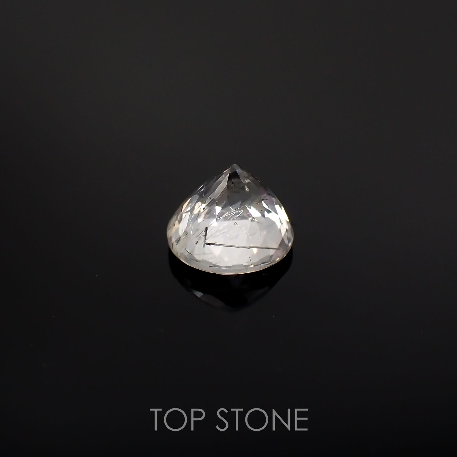 フェナカイト(宝石名フェナカイト)マダガスカル産 0.85ct 識別済[221018420]5.9x5.9mm前後