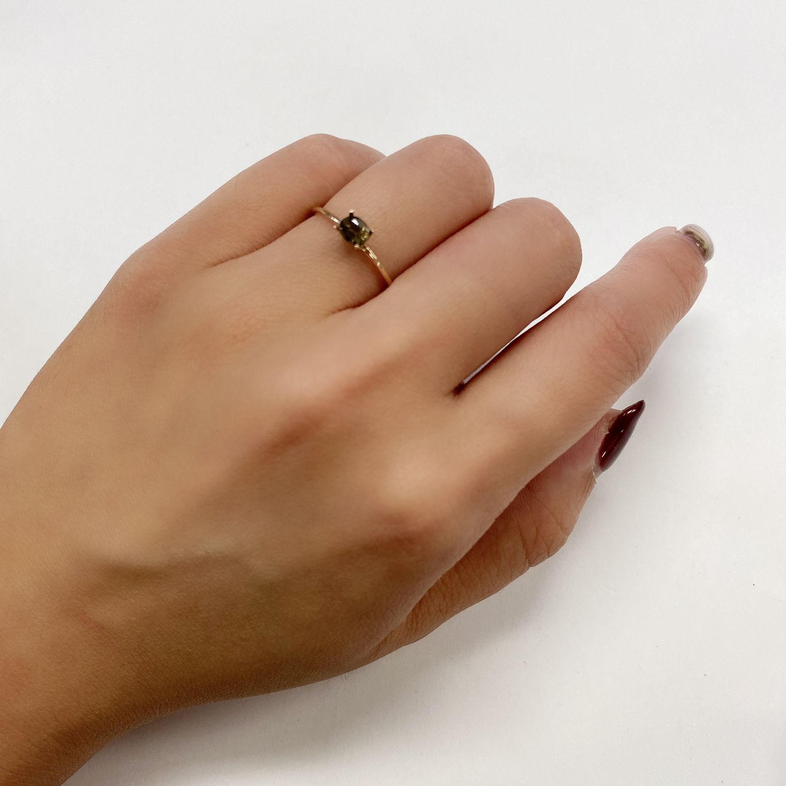 ゴールドシーンサファイア(宝石名シーン・サファイア)ケニア産 0.38ct 識別済[220717172]4.7x3.7mm前後