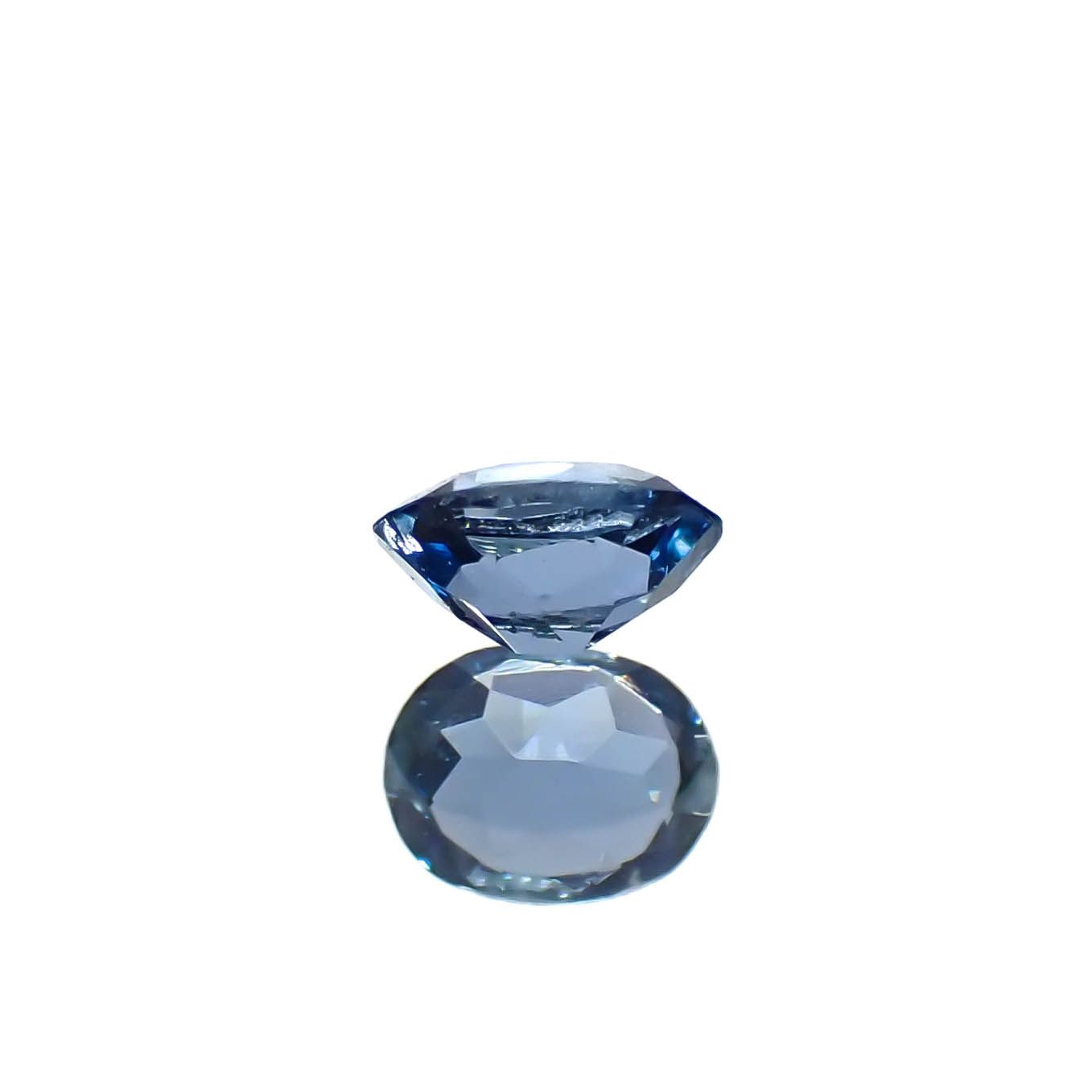サンタマリアアクアマリン ブラジル産 0.13ct[240225992]3.8x2.9mm前後