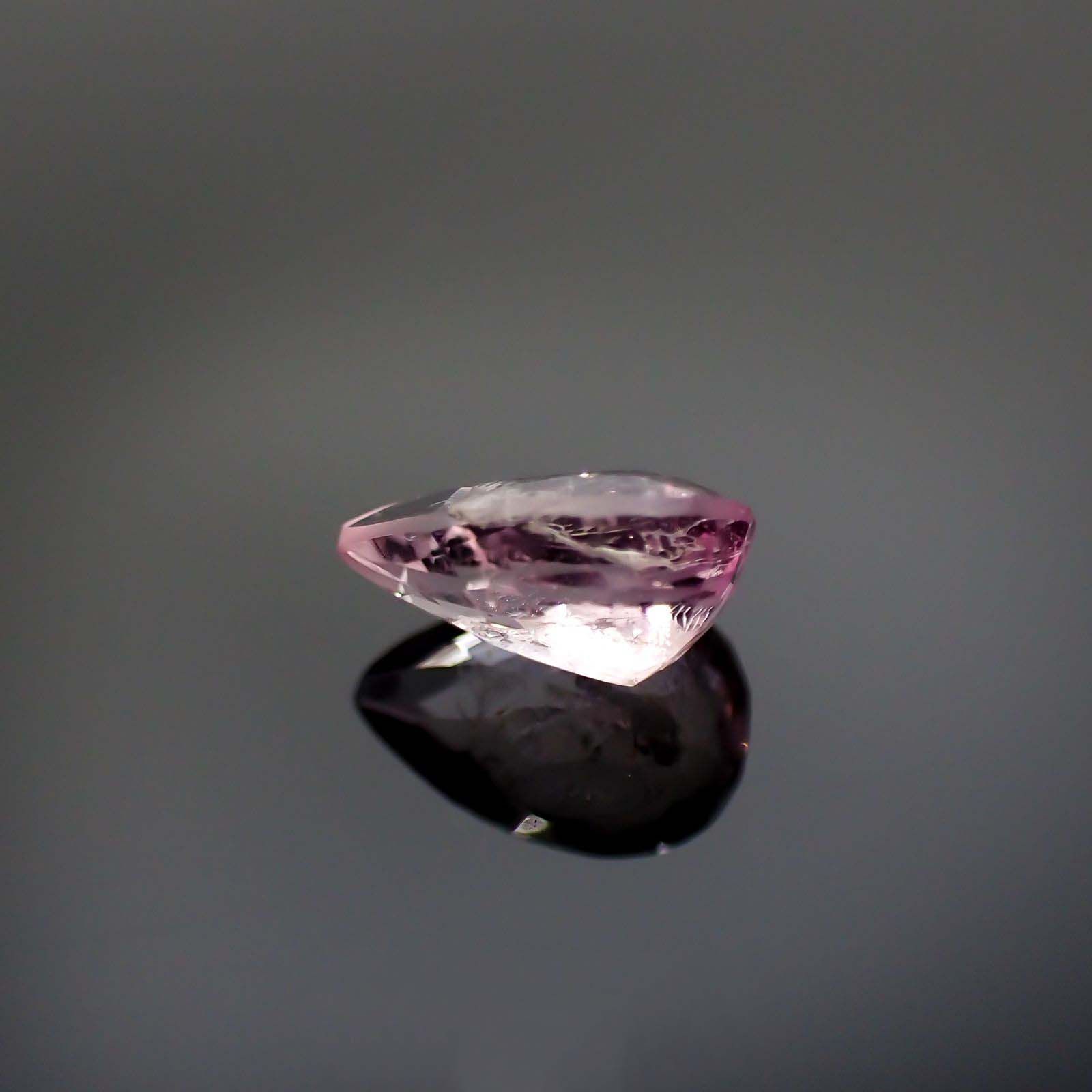 ピンクポードレッタイト(宝石名ピンク・ポードレッタイト)ビルマ産 0.690ct ソ付(彩珠)[230722813]7.3x5.1mm前後