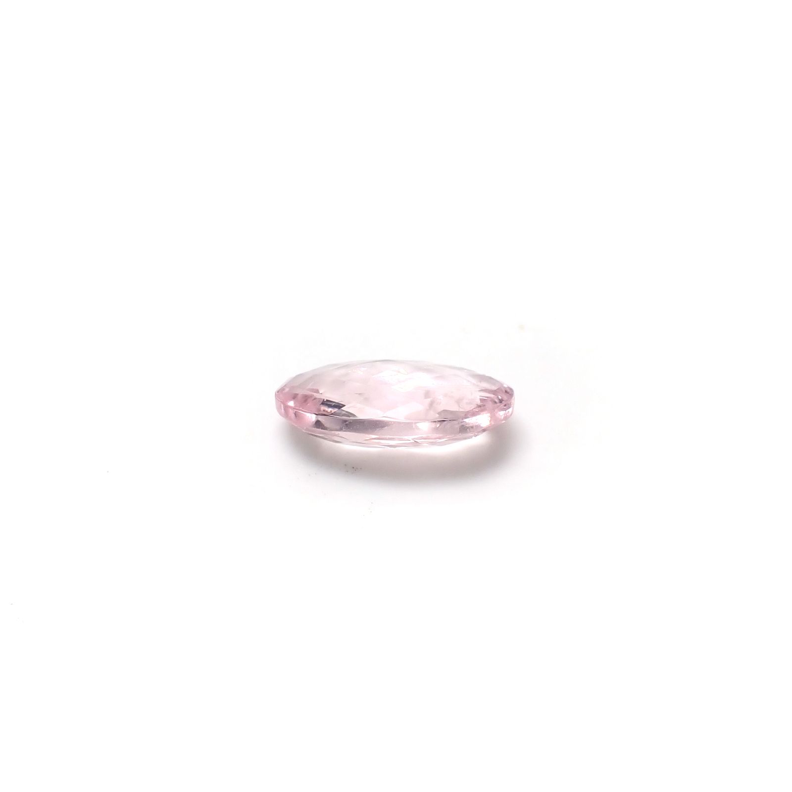 ◇チェッカーカット◇モルガナイト ブラジル産 3.93ct [250730870]13.9x9.2mm前後