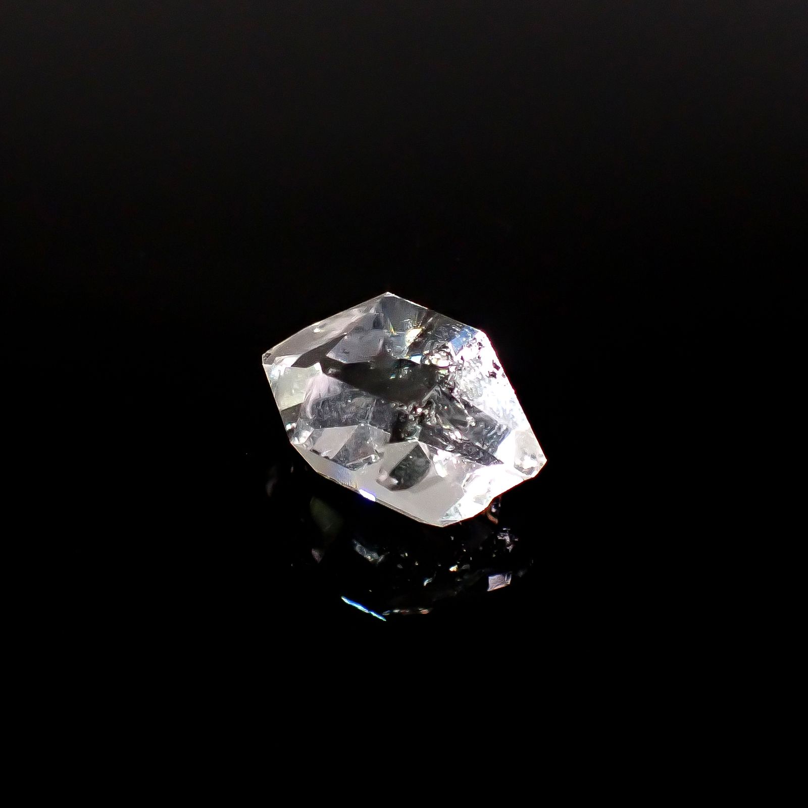 ハーキマーダイヤモンド 原石 アメリカ・ニューヨーク州産 15.14ct / 19x13.4mm前後 [260231774]