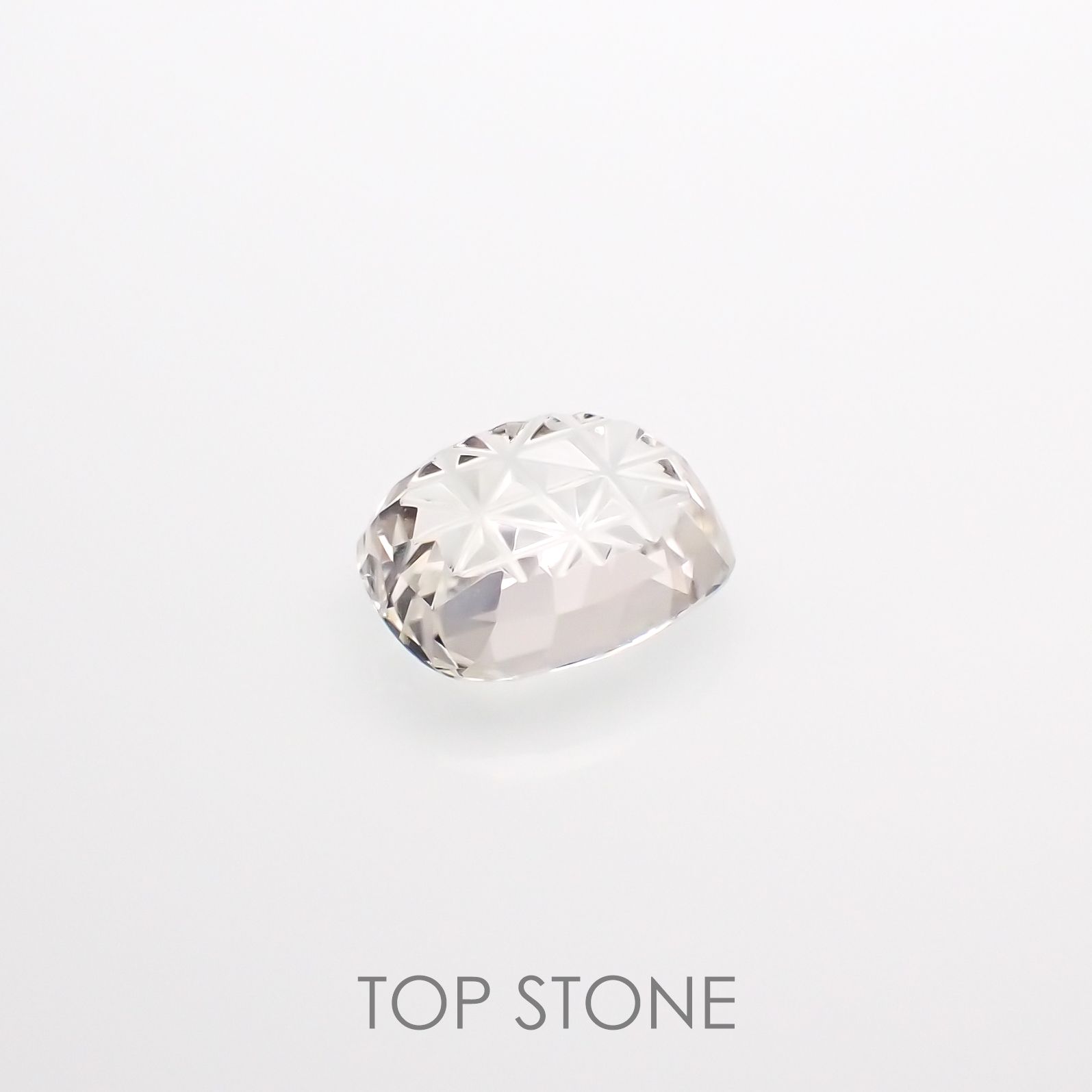 ◇甲州貴石切子Plus Three◇フェナカイト カード付き(宝石名ホワイト・フェナカイト)ブラジル産 3.02ct 識別済[220616061]10x8mm前後