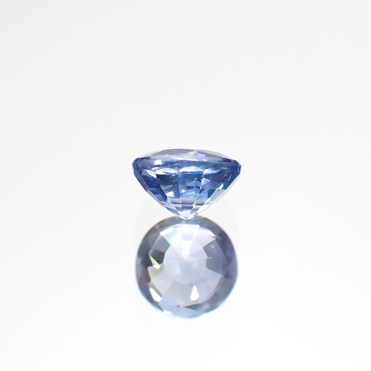 アイスブルーサファイア(宝石名サファイア)スリランカ/マダガスカル産 0.43ct 識別済[220515963]4.4x4.4mm前後