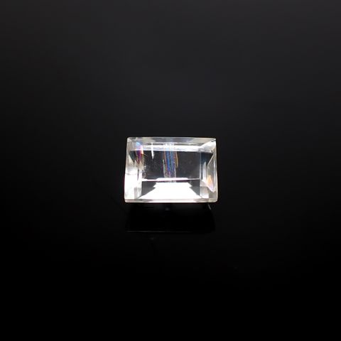 マラウイムーンストーン マラウイ共和国産 3.30ct / 10x7.8mm前後 [260331824]