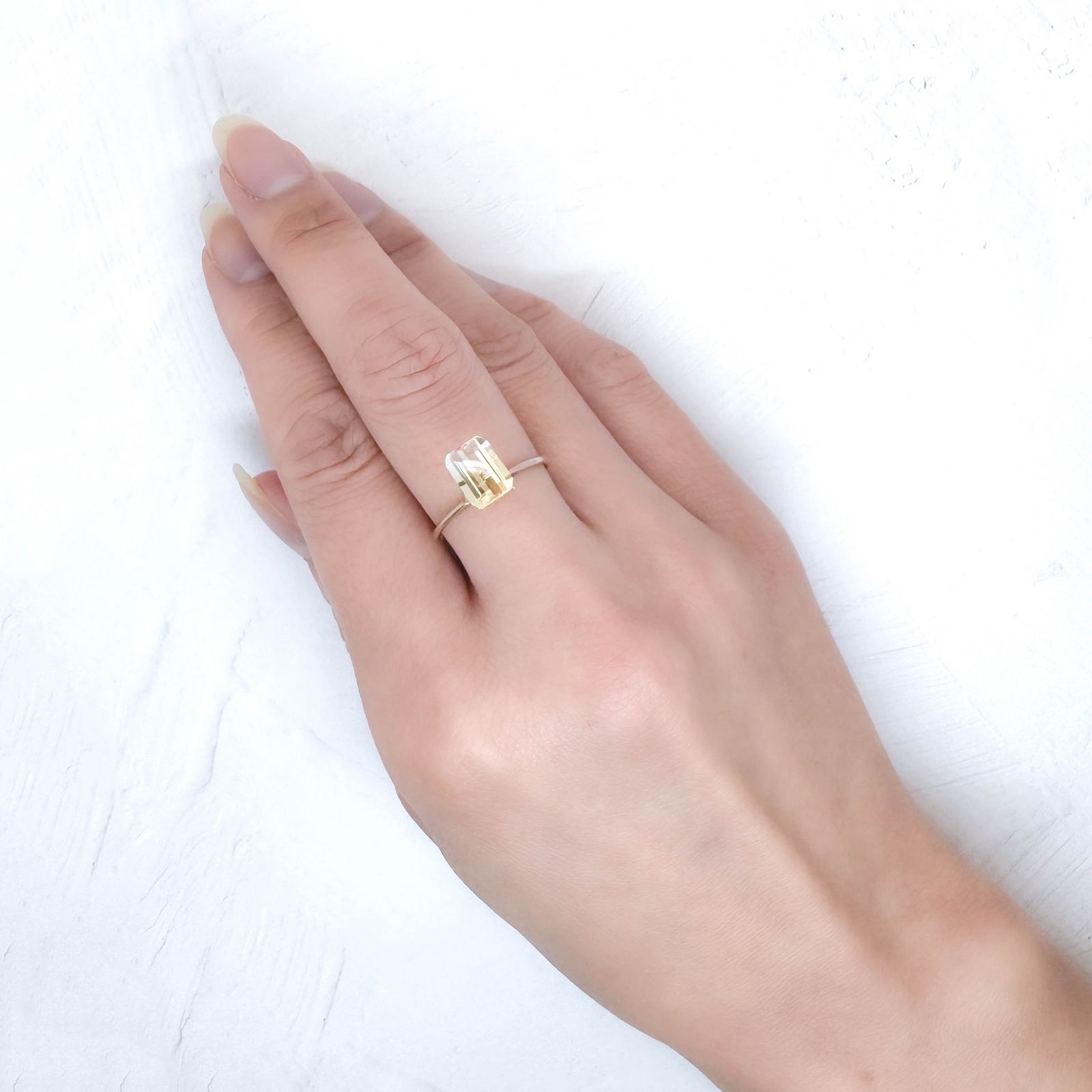 バイカラーシトリン ブラジル産 1.65ct / 8x6.1mm前後 [251231396]