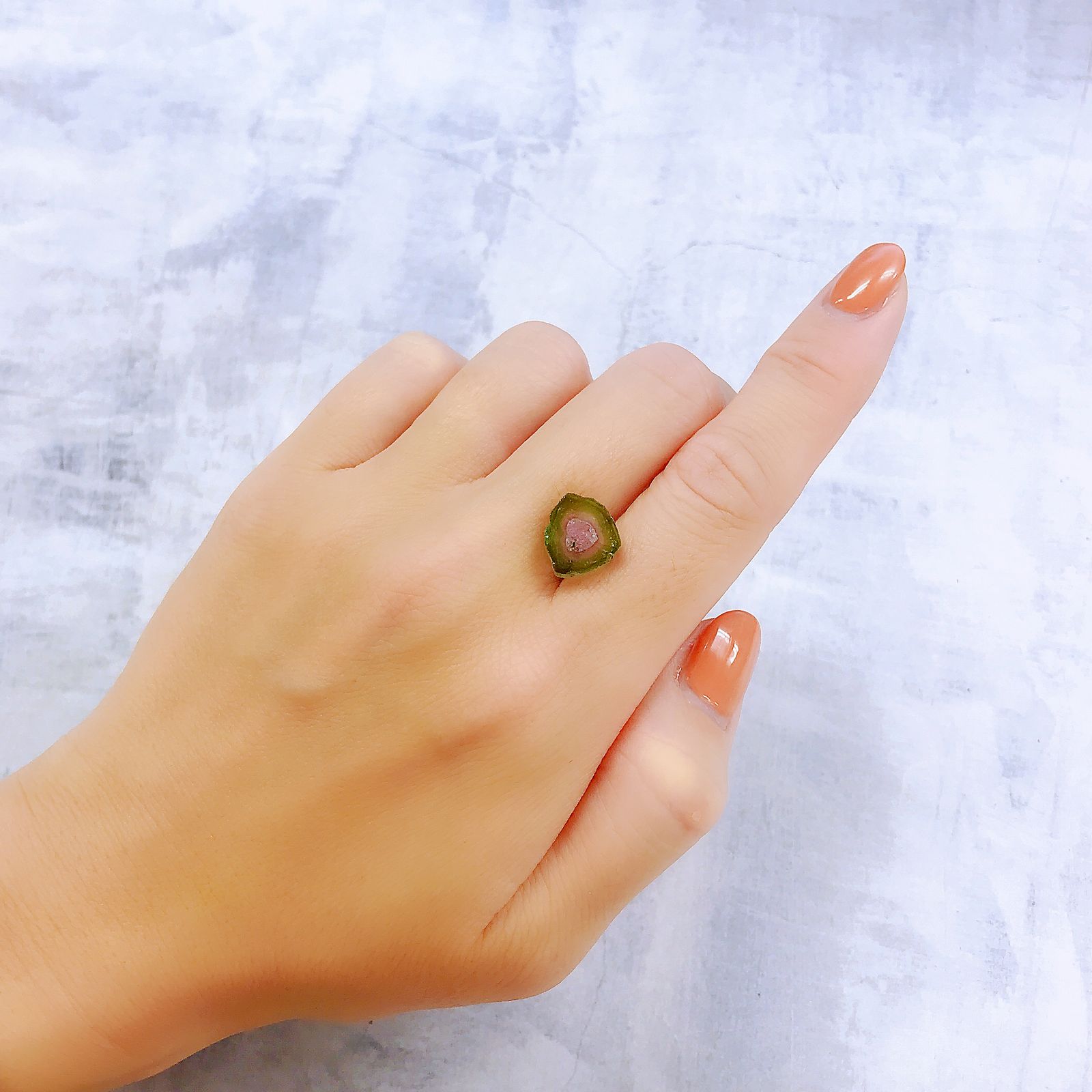 ウォーターメロントルマリン 原石スライス コンゴ民主共和国産 4.70ct[221018612]11.5x10.7mm前後