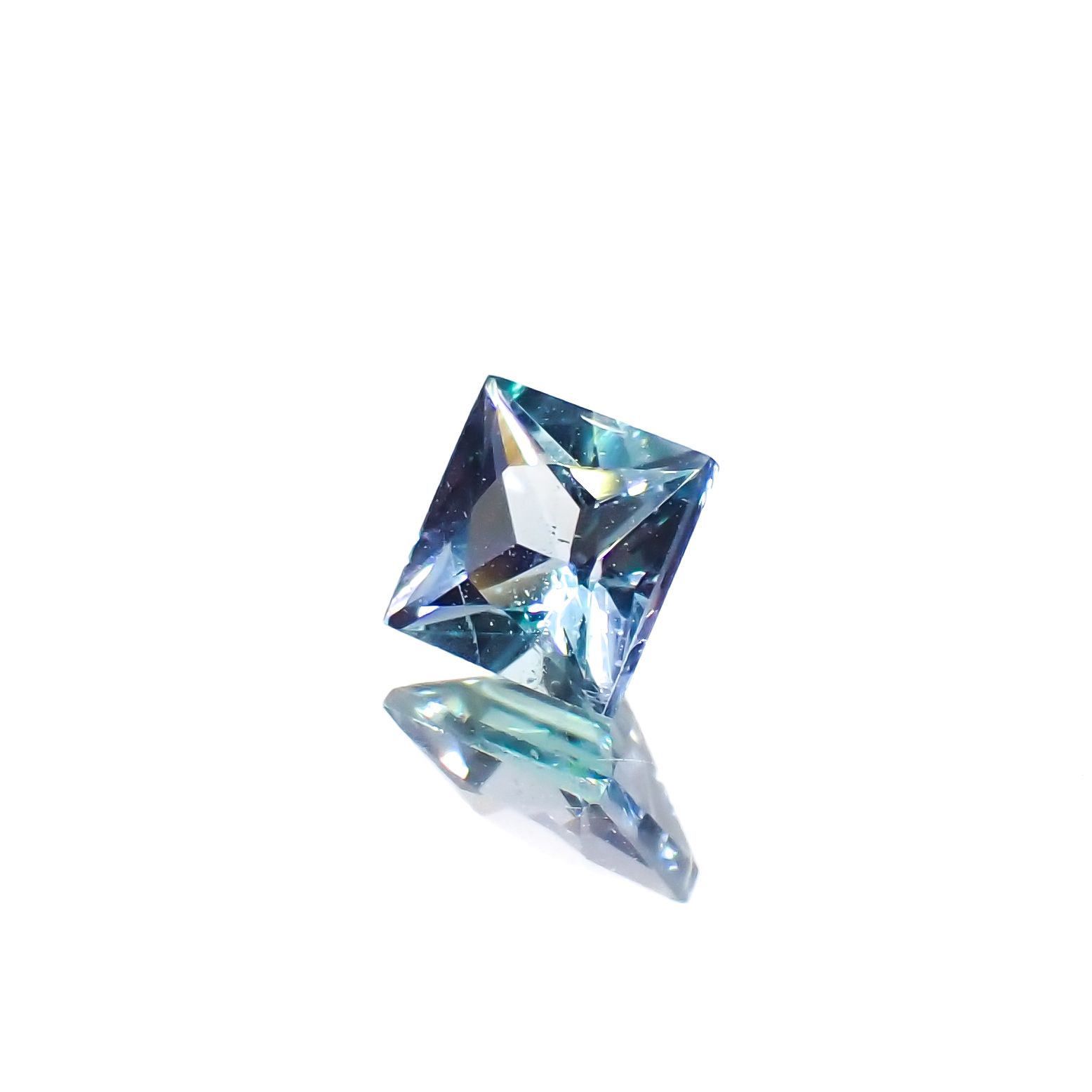 ◇プリンセスカット◇ブルーコーネルピン タンザニア産 0.34ct[231224500]3.9x3.9mm前後