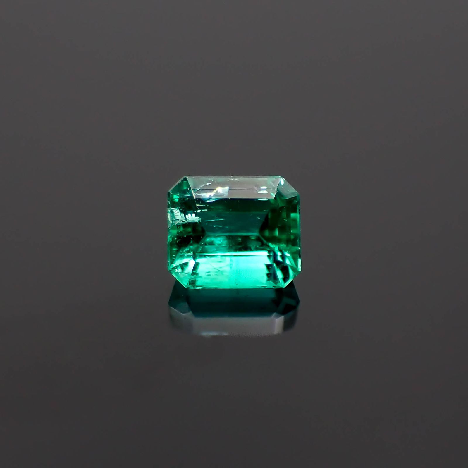 エメラルド コロンビア産 0.18ct[230421716]3.4x2.9mm前後