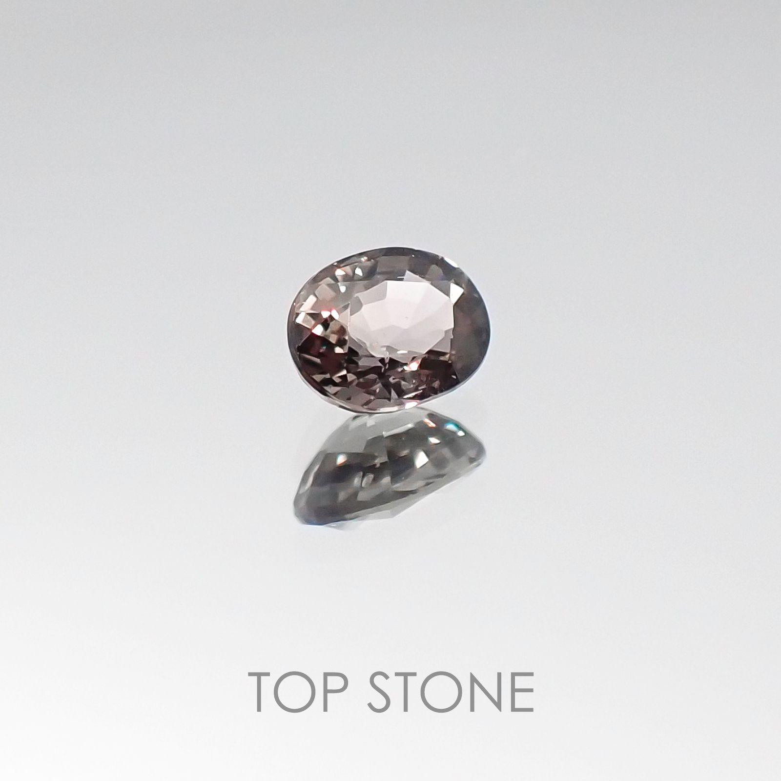 カラーチェンジサファイア非加熱(宝石名サファイア) タンザニア産 0.36ct 識別済[20106021]4.6×3.6mm前後
