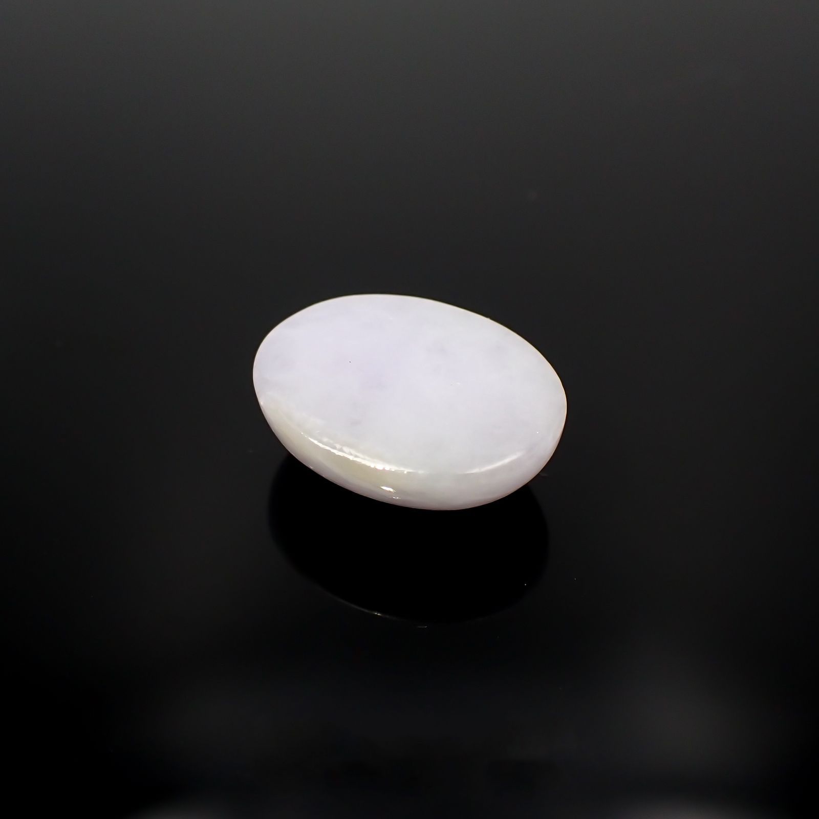 ラベンダー翡翠 ビルマ産 7.80ct[221219373]14.2x11mm前後