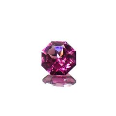 ◇オクタゴンカット◇ロードライトガーネット(宝石名ロードライト・ガーネット)ブラジル産 0.60ct 識別済[250129748]5.1x5mm前後