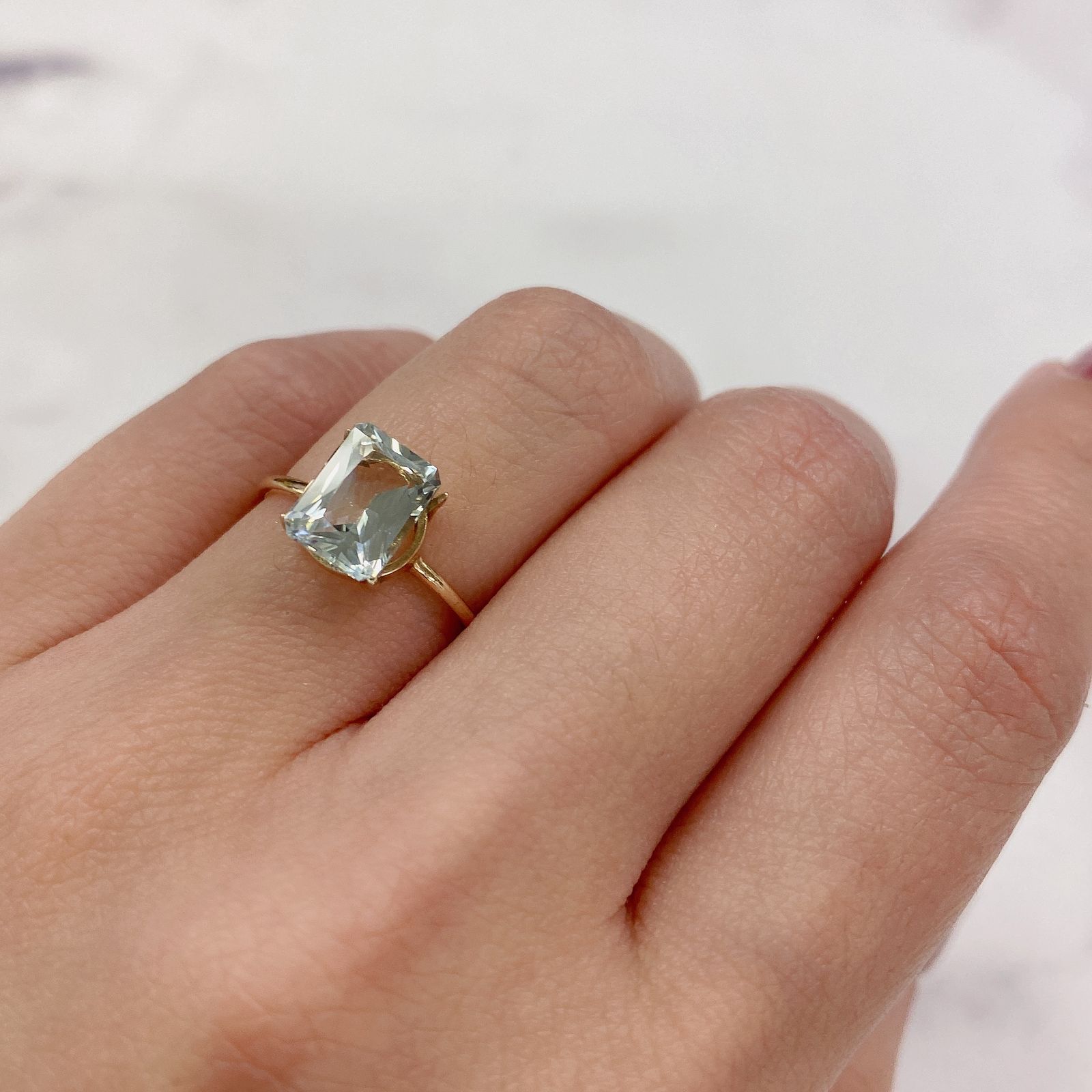 ライムスポジュミン(宝石名スポジュミン) ブラジル産 1.77ct 識別済[19111500]8.4×6.4mm前後