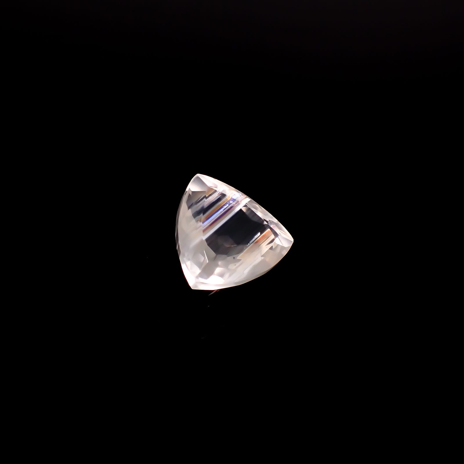 マラウイムーンストーン マラウイ共和国産 13.39ct / 15.9x16.6mm前後 [260331814]