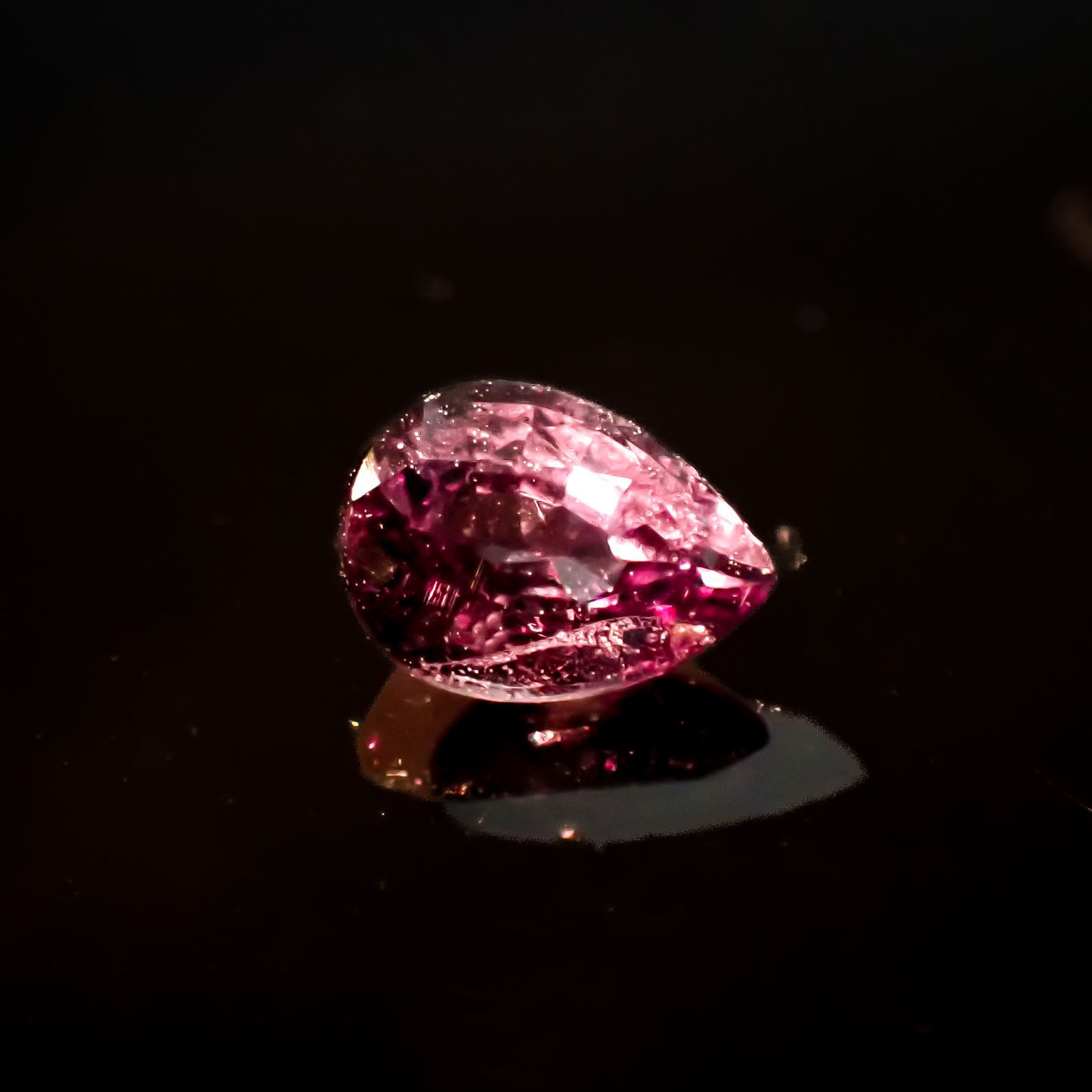 ベキリーブルーガーネット（カラーチェンジガーネット アレキタイプ）(宝石名ガーネット)マダガスカル・ベキリー産 0.78ct 識別済[220716949]6.5x4.7mm前後