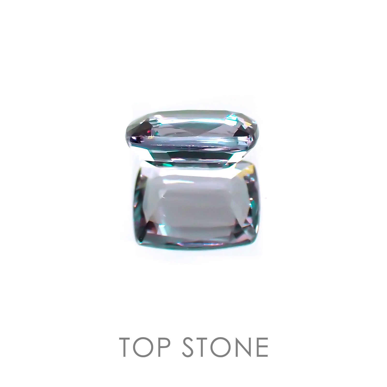 カラーチェンジガーネット(アレキタイプ) マダガスカル・ベキリー産 ルース 0.81ct[210310160]6.1×4.9mm前後