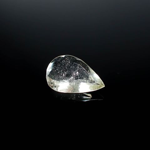 リビアングラス 発見地：エジプト・リビア砂漠 2.74ct / 14.5x9.8mm前後 [251131308]