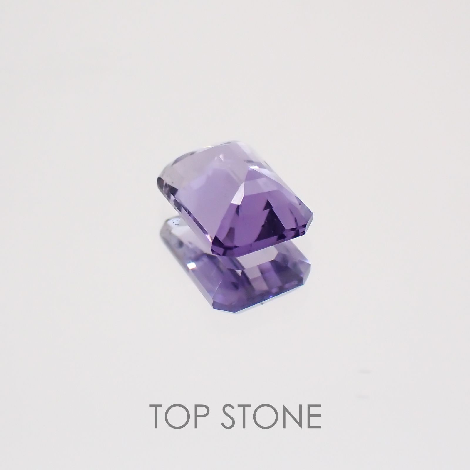 マリアライト(宝石名パープル・スキャポライト) タンザニア産 0.51ct 識別済[21028760]5.6×4.2mm前後