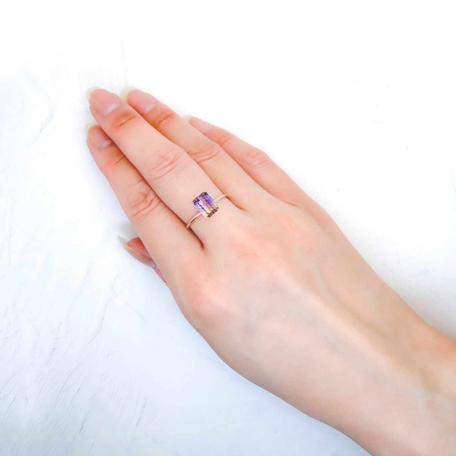 ◇カスタムカット◇アメトリン ブラジル/ボリビア産 1.80ct / 8.1x6.1mm前後 [260632320]