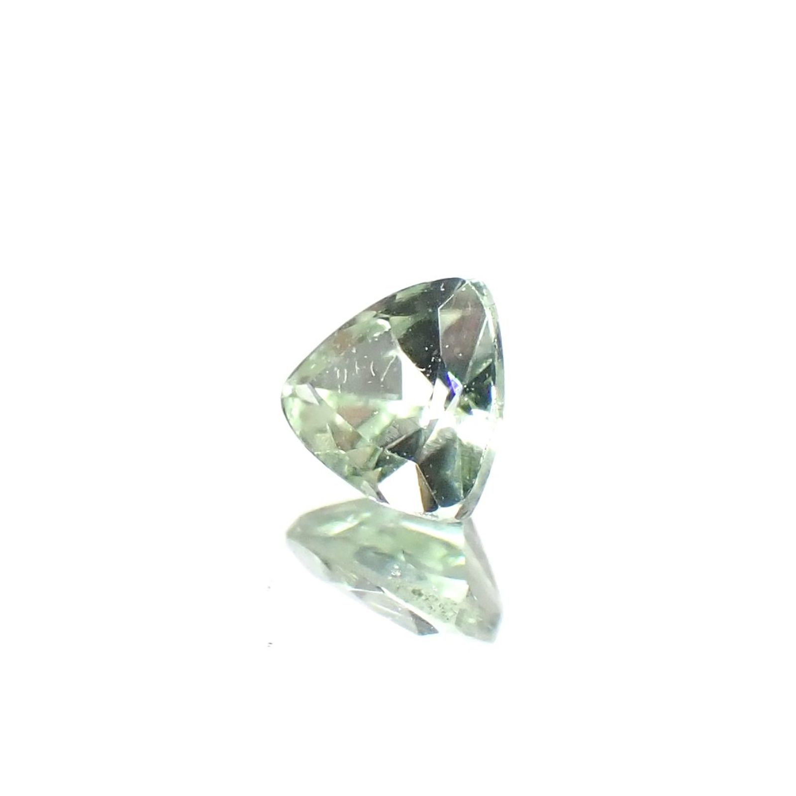 ミントペリドット パキスタン/ノルウェー産 0.18ct / 3.6x3.7mm前後 [250730644]